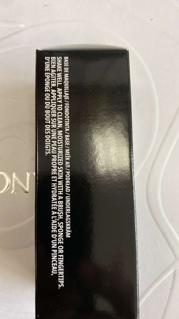 NEW Mac studio radiance serum powered foundation NW15 1OZ;30ML