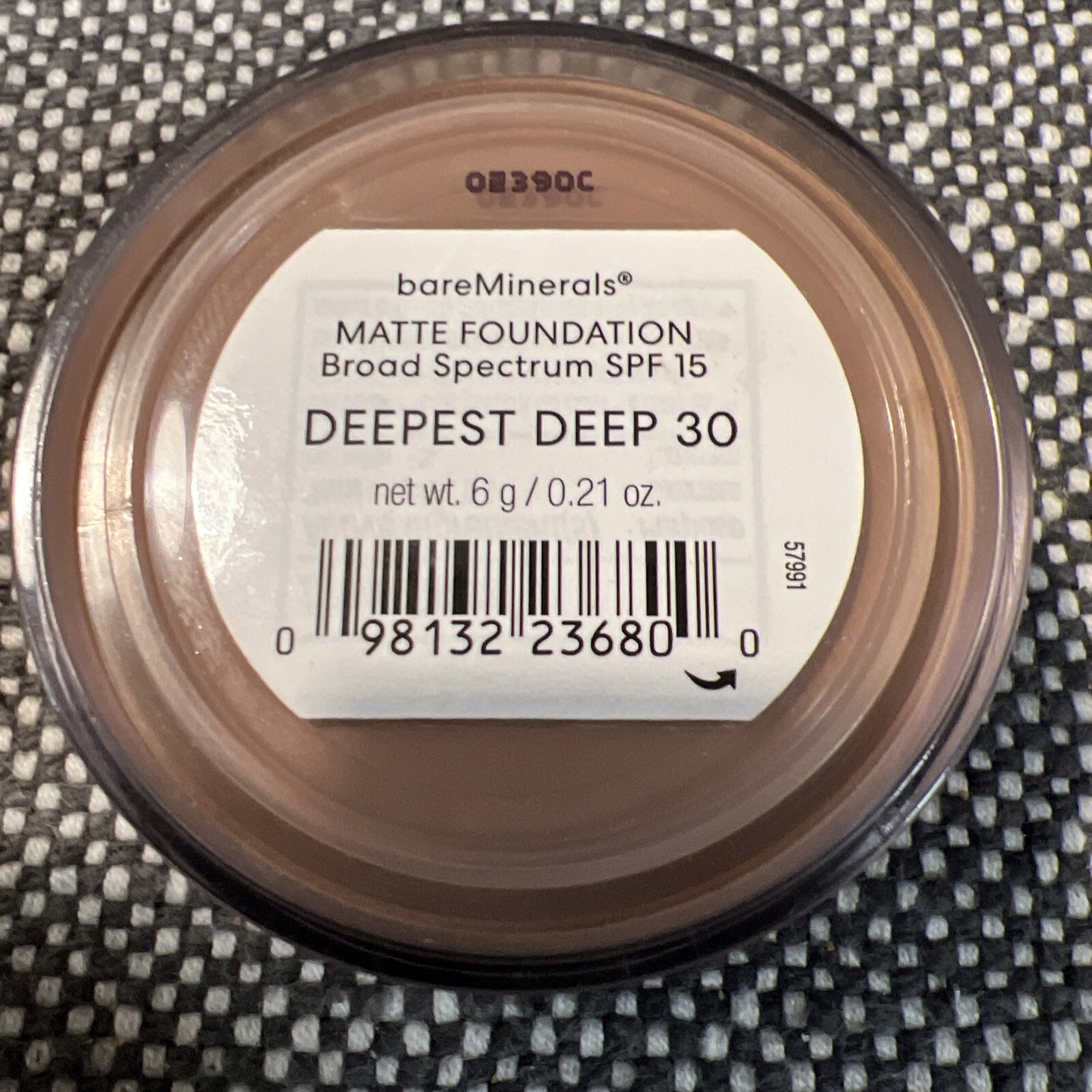 BareMinerals Matte Foundation Broad Spectrum SPF 15 Deepest Deep 30, 6g/.21oz.