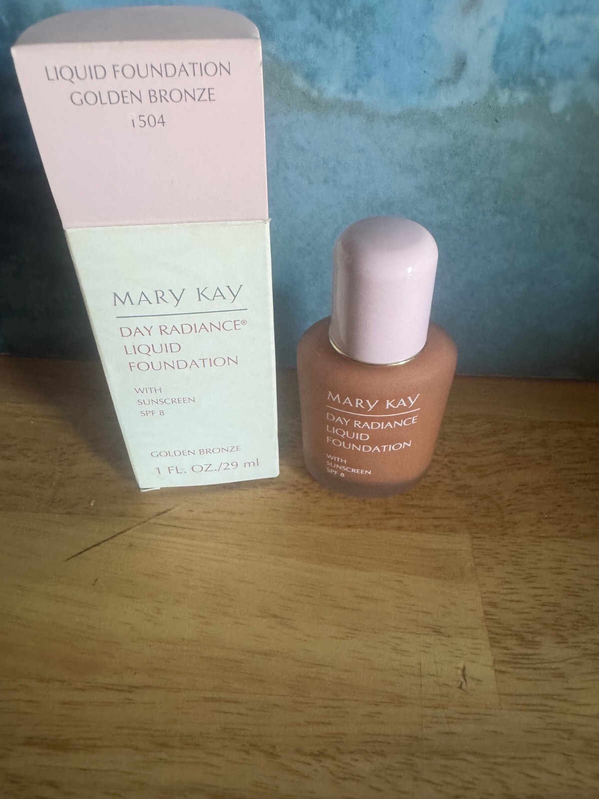 Mary Kay Day Radiance Liquid Foundation golden bronze 1504 expired