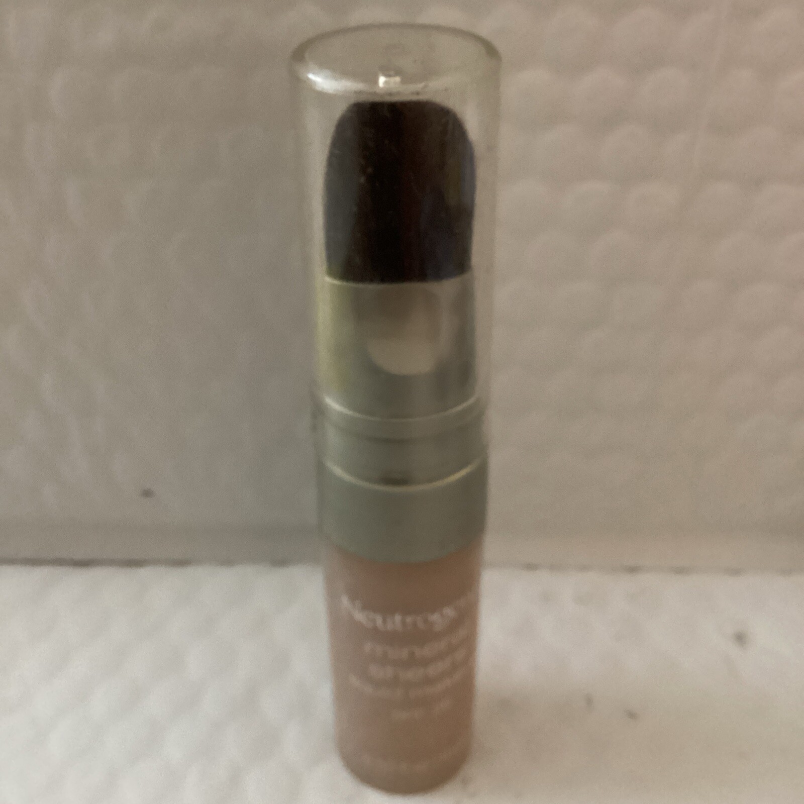 Neutrogena Mineral Sheer Liquid Makeup Spf20 #20 Natural Ivory