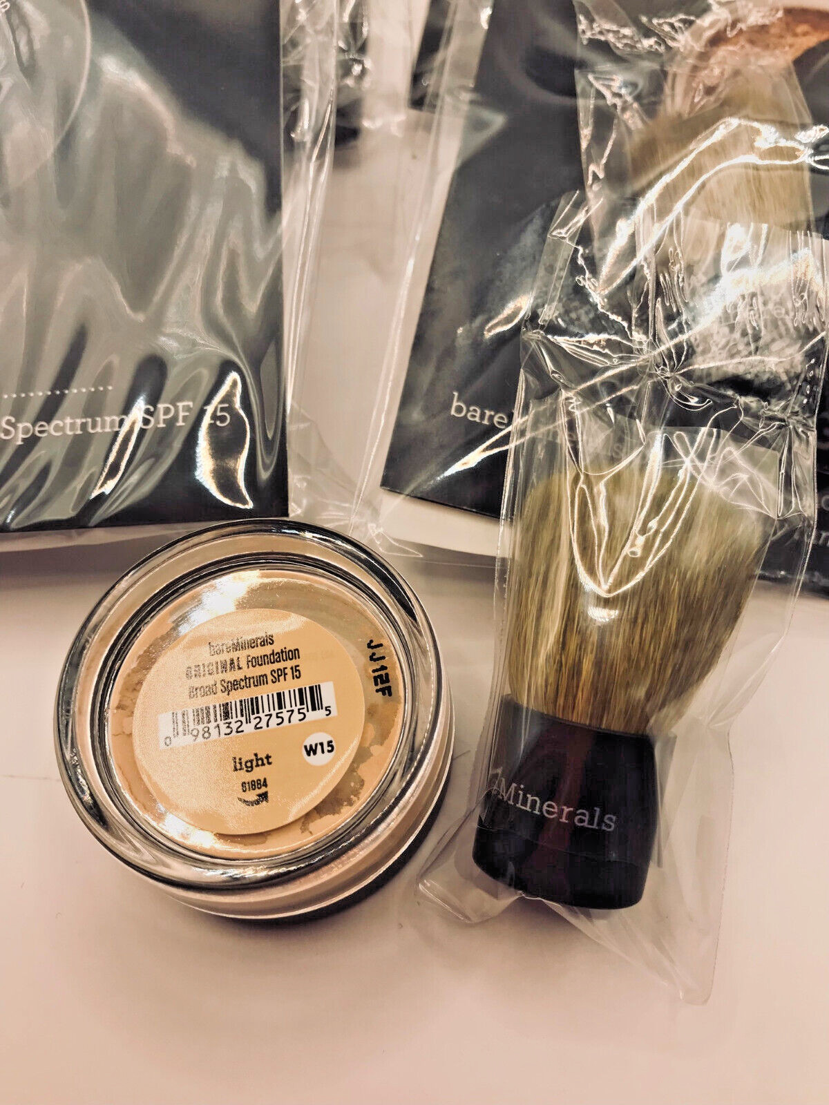 bareMinerals original LIGHT Foundation + Brush 0.01 oz SAMPLE SIZE LOT of 4