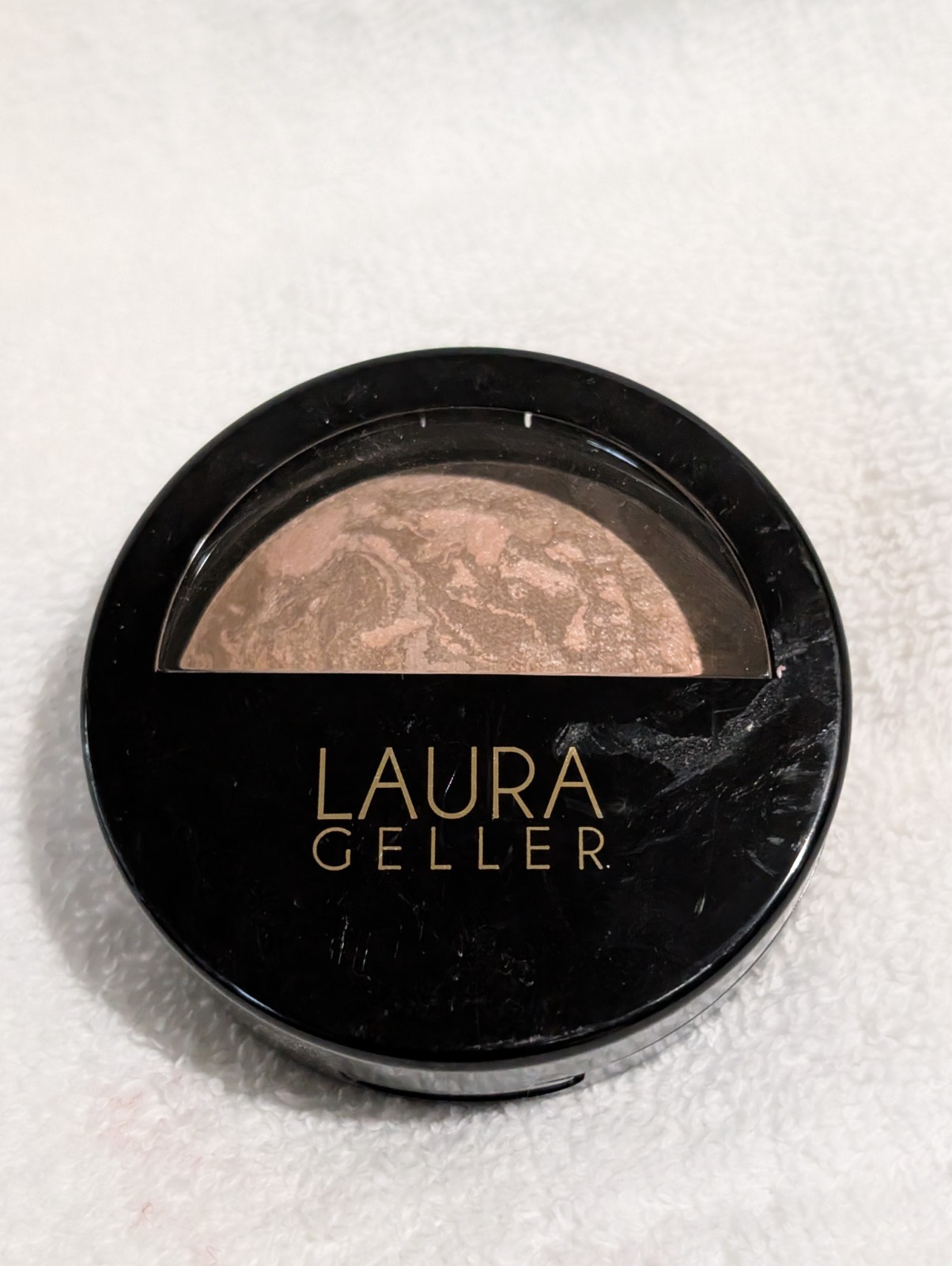 Laura Geller Baked Balance-N-Glow Illuminating Foundation Tan 0.28oz