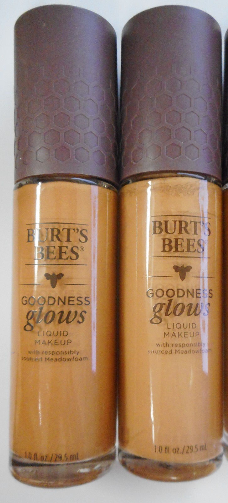 LOT OF 2 BURT’S BEES GOODNESS GLOWS LIQUID MAKEUP #1060 CHESTNUT 1oz EACH