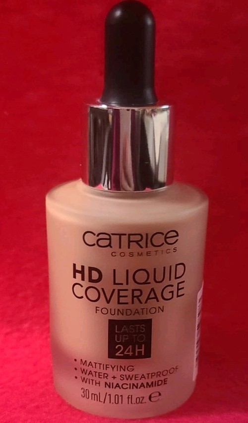 CATRICE HD LIQUID COVERAGE FOUNDATION IN SHADE LIGHT BEIGE FULLSIZE 1.01 OZ NEW