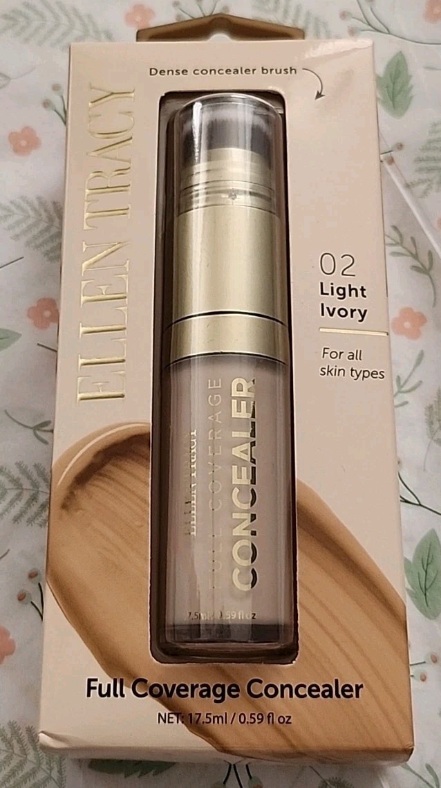 Ellen Tracy Full Coverage Concealer – 02 Light Ivory – w/ Dense Concealer Brush