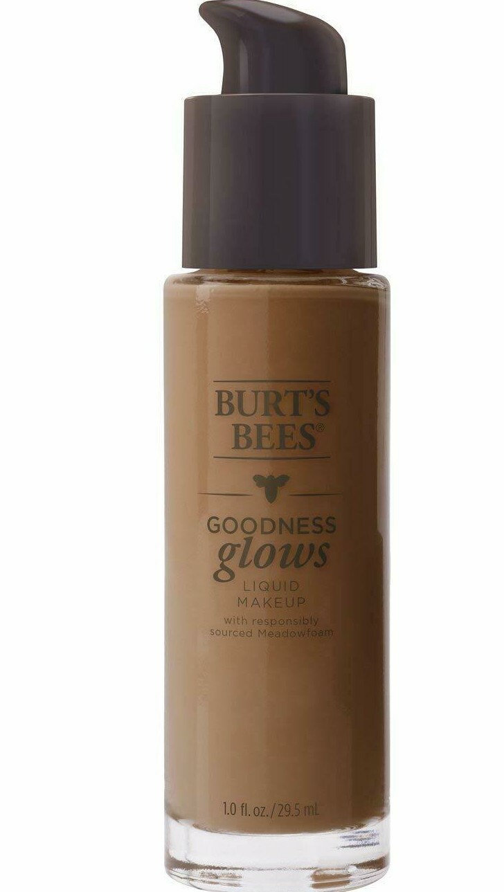 Burt’s Bees Goodness Glows Liquid Makeup, Chestnut – 1.0 Ounce