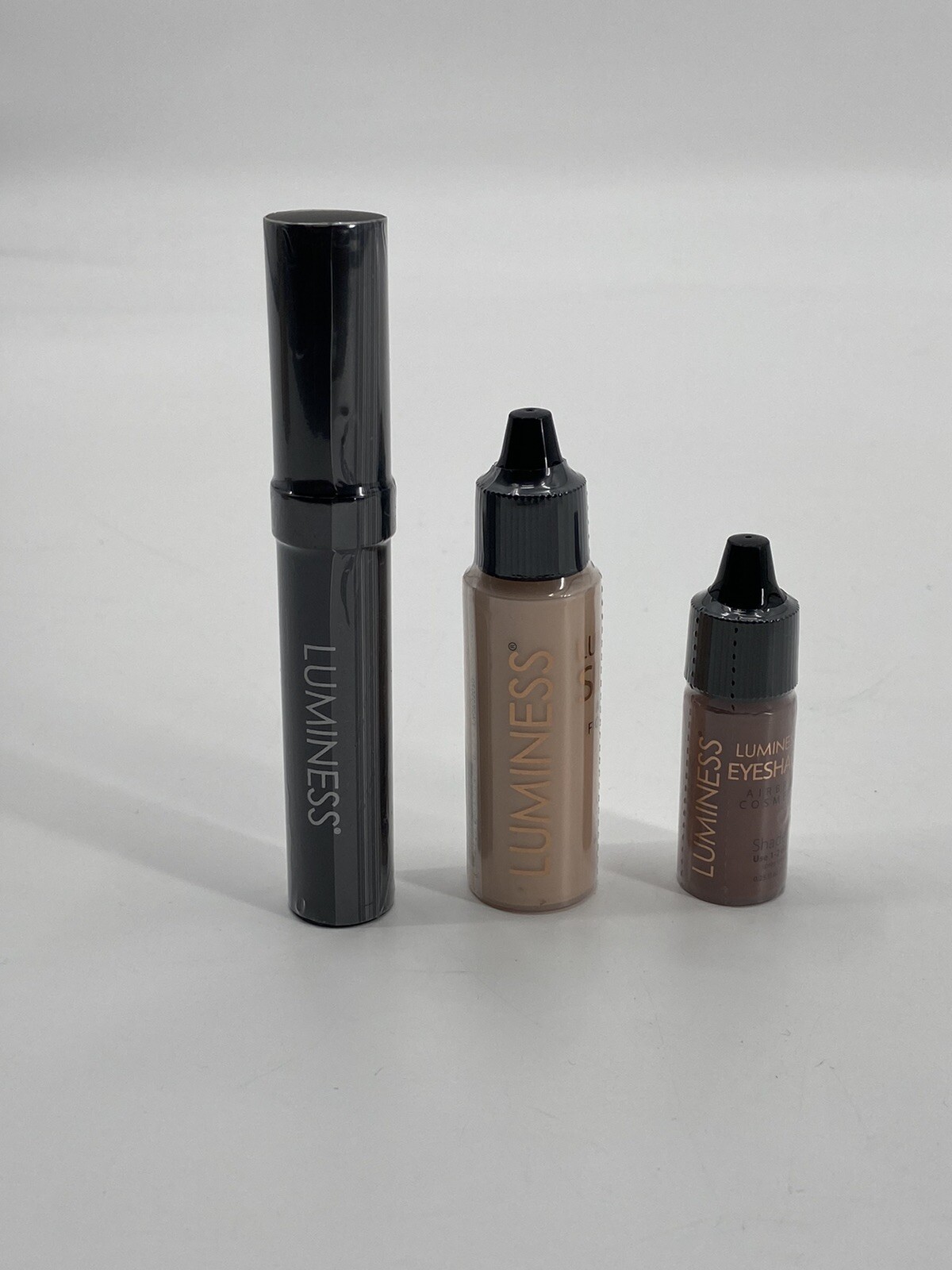 Lot of 3 Luminess Air Airbrush Foundation/Eyeshadow & 1 Black Lashes Mascara