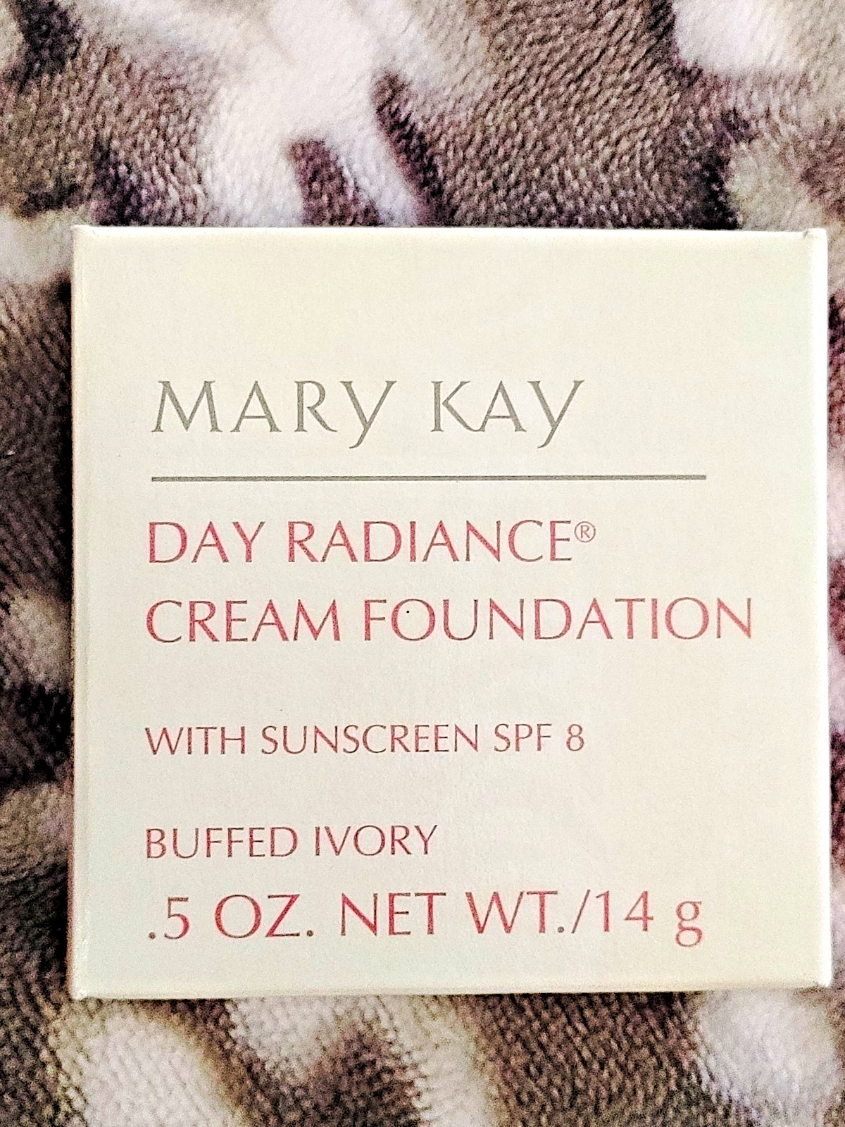 Mary Kay Day Radiance Cream Foundation Buffed Ivory #6300 DISCONTINUED-RARE-NIB