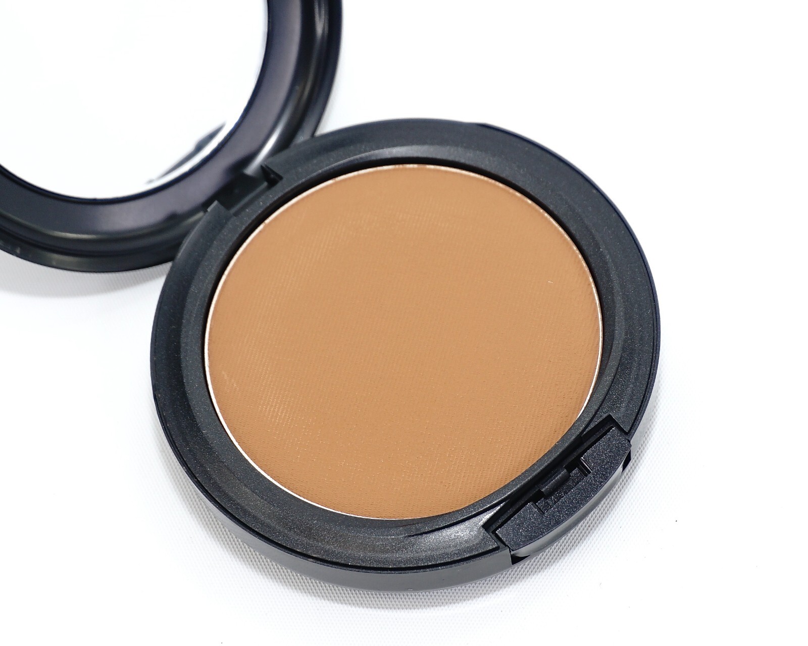 MAC Studio Fix Powder Plus Foundation ~ NC47 ~ Full Size (New in Box)