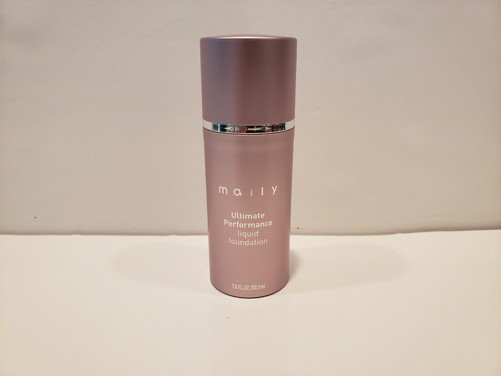 Mally ~ Ultimate Performance – Liquid Foundation – Light – 1 Fl Oz – NWOB