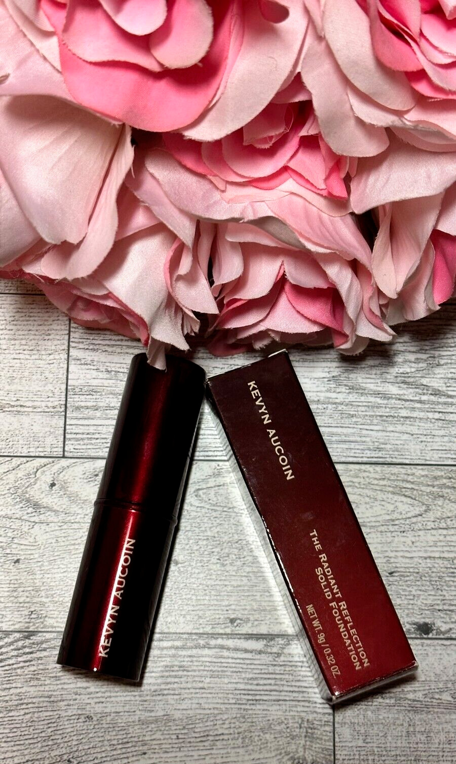Kevyn Aucoin The Radiant Reflection Solid Foundation #03 Linda, Full Size NIB