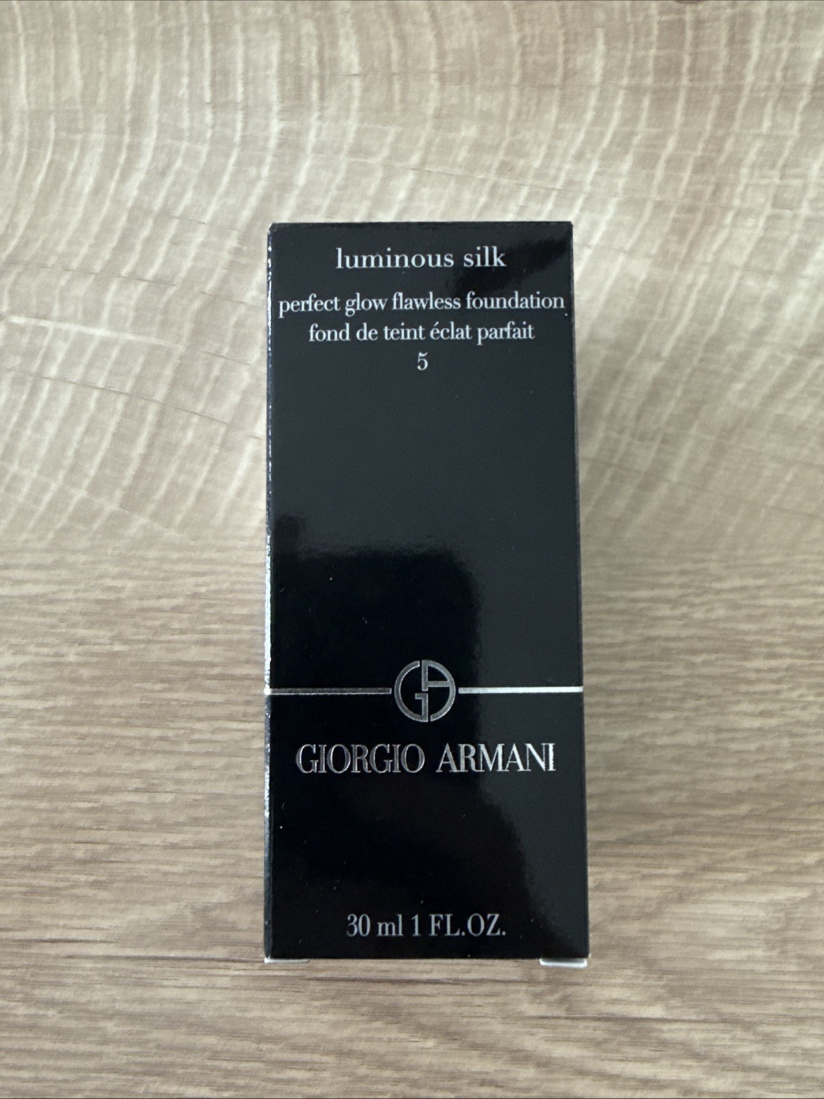 New Formula Armani Luminous Silk Foundation 1 oz Shade 5 NIB