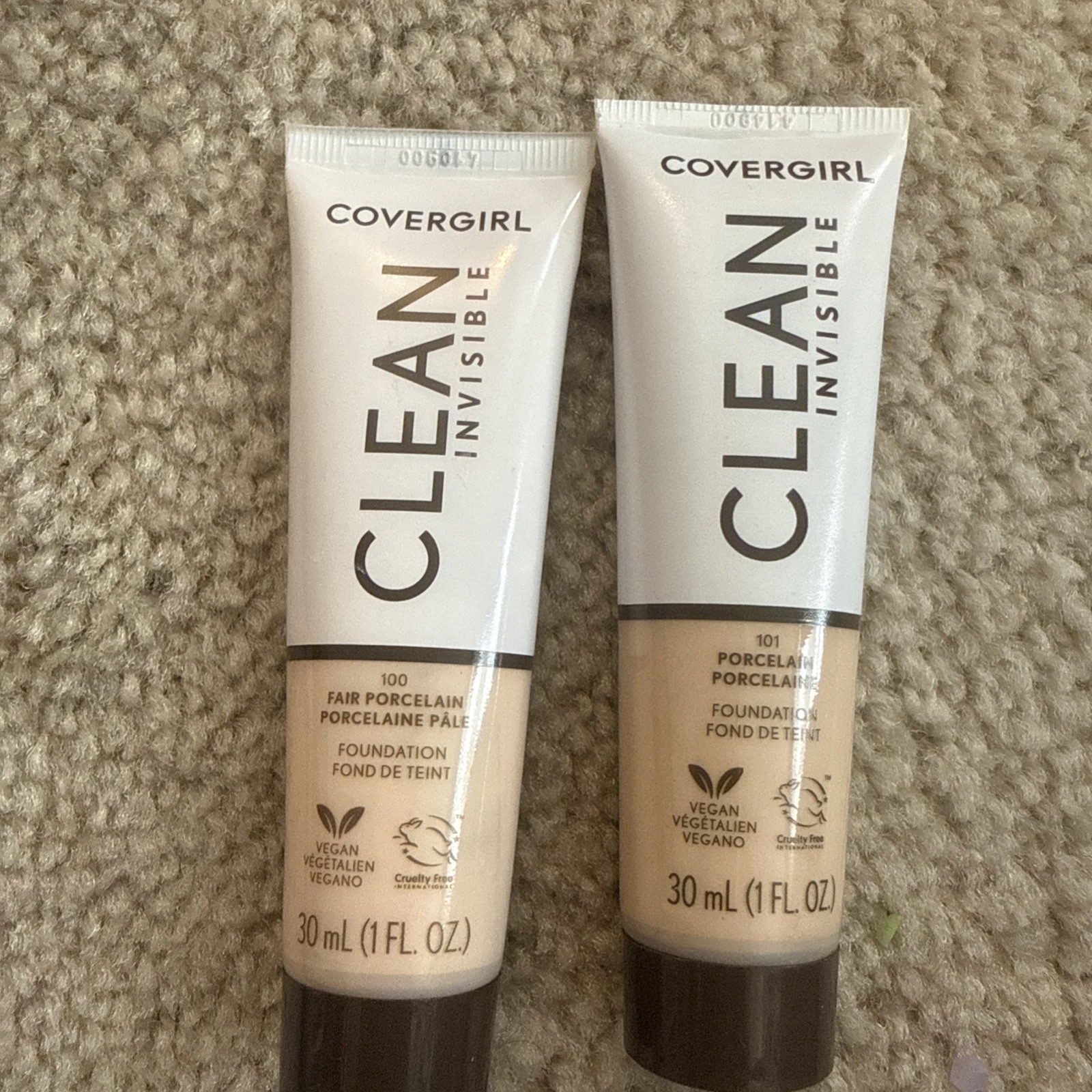 2 Covergirl Clean Invisible Foundation 100 – Fair Porcelain, 101 Porcelain