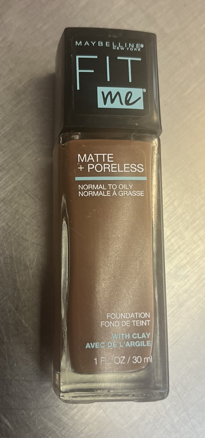 Maybelline Fit Me Matte + Poreless Liquid Foundation Makeup, 360 Mocha, 1 fl oz