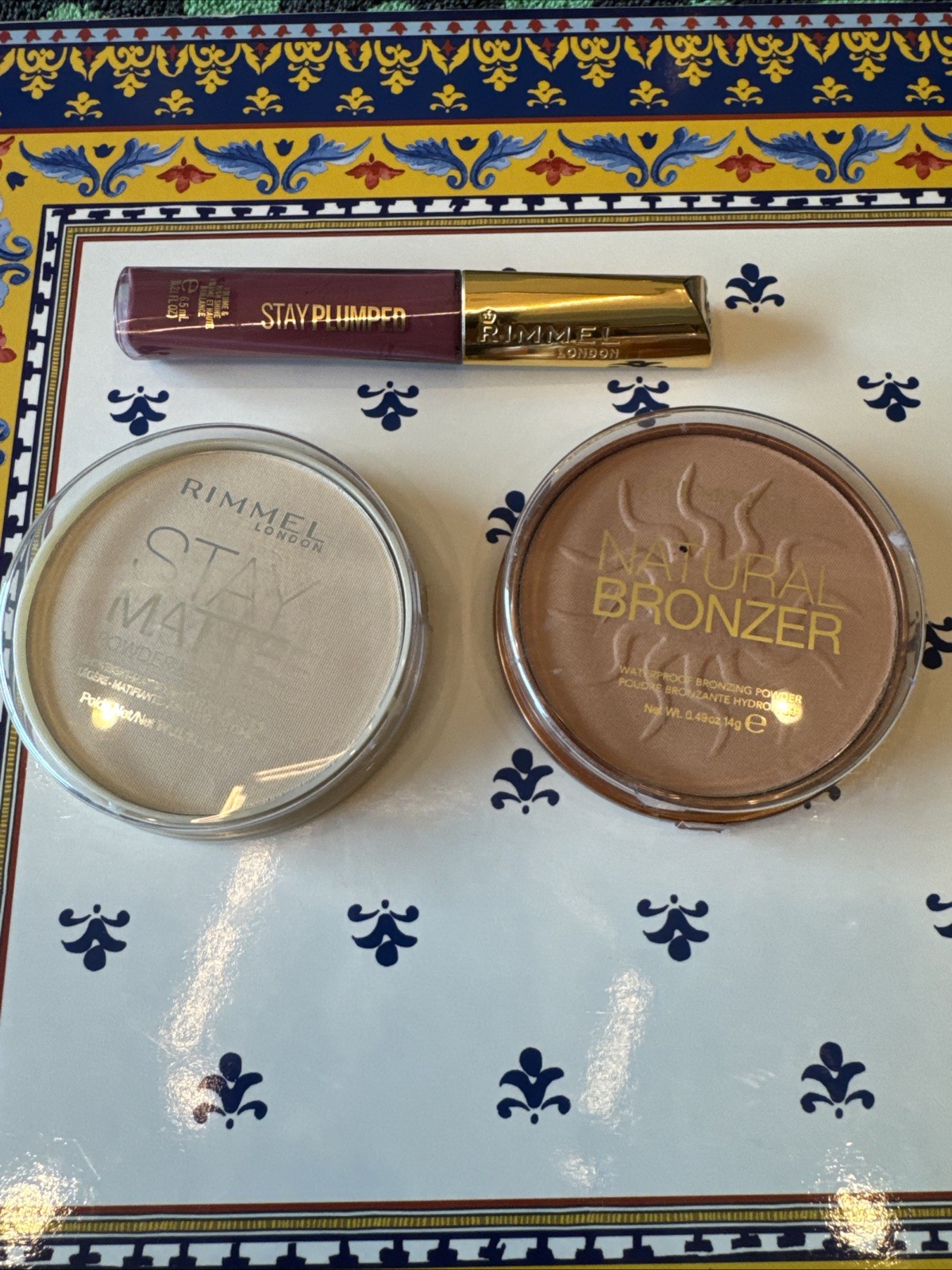 Rimmel Stay Matte Pressed Powder & Natural Bronzer Powder & Shine Volume