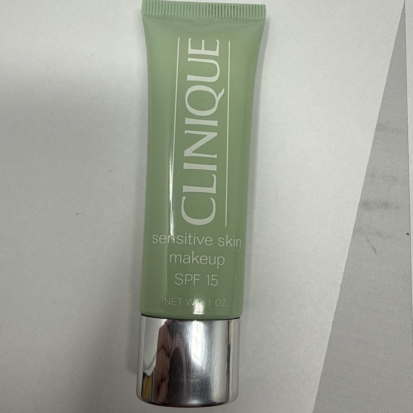 CLINIQUE Sensitive Skin Makeup SPF 15 02 COOLING BUFF (Net wt. 1oz) BNWOB SEALED