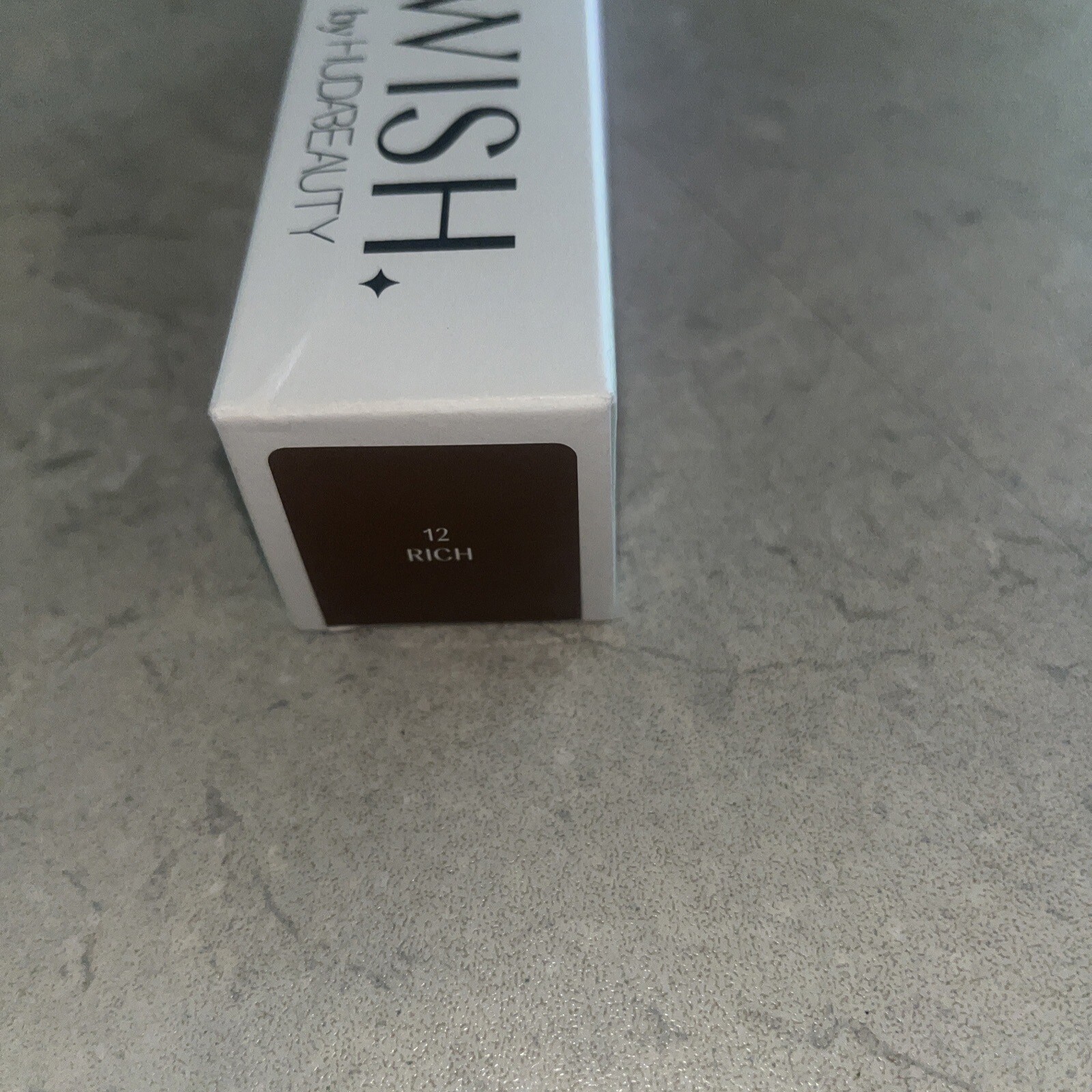 HUDA BEAUTY GLOWISH MULTI DEW SKIN TINT 12 RICH 1.35 OZ BOXED