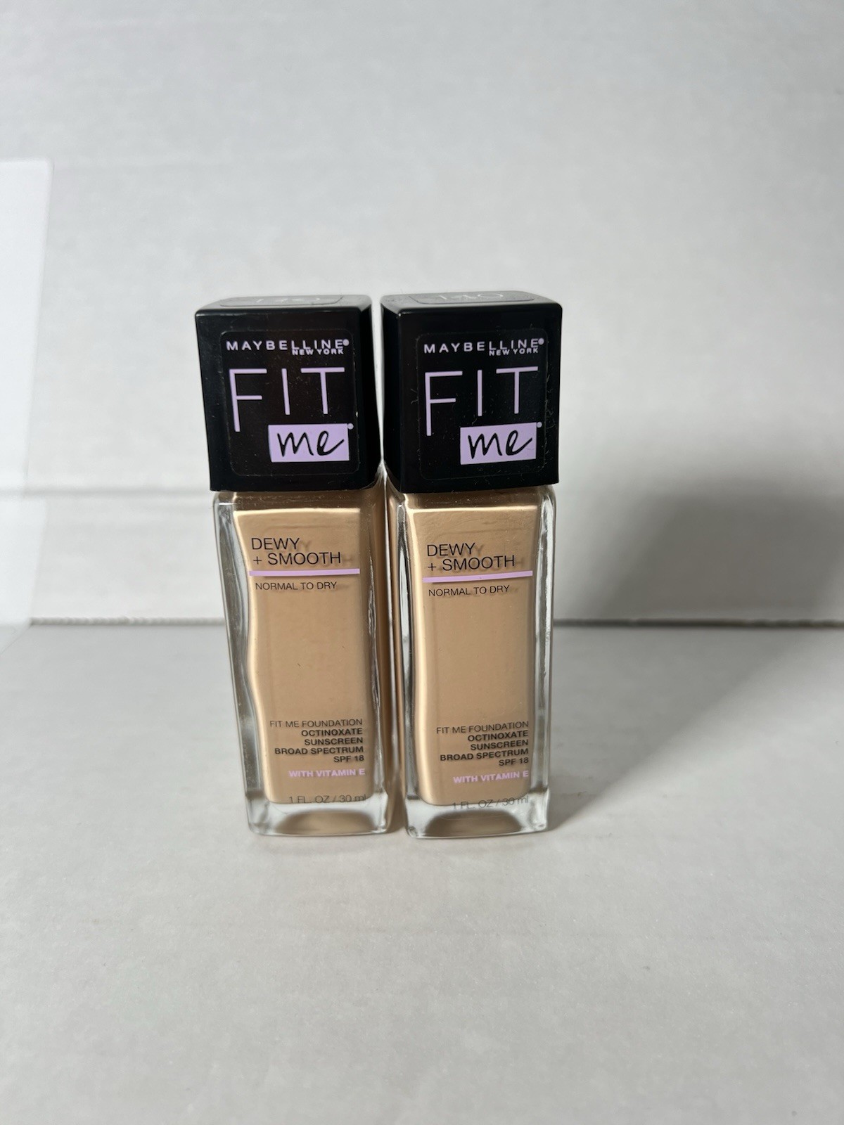 Maybelline New York Fit Me Foundation 110 Porcelain Dewy Smooth Normal To Dry 2