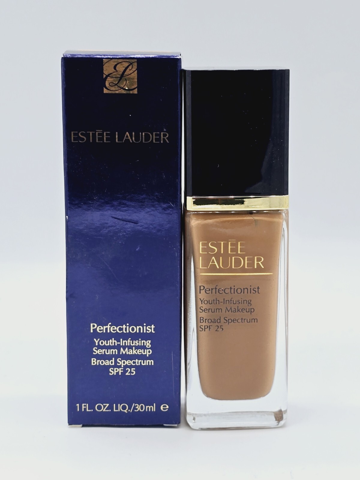 Estee Lauder Perfectionist Youth-Infusing Serum Makeup 6W1 Sandalwood. 1 fl oz