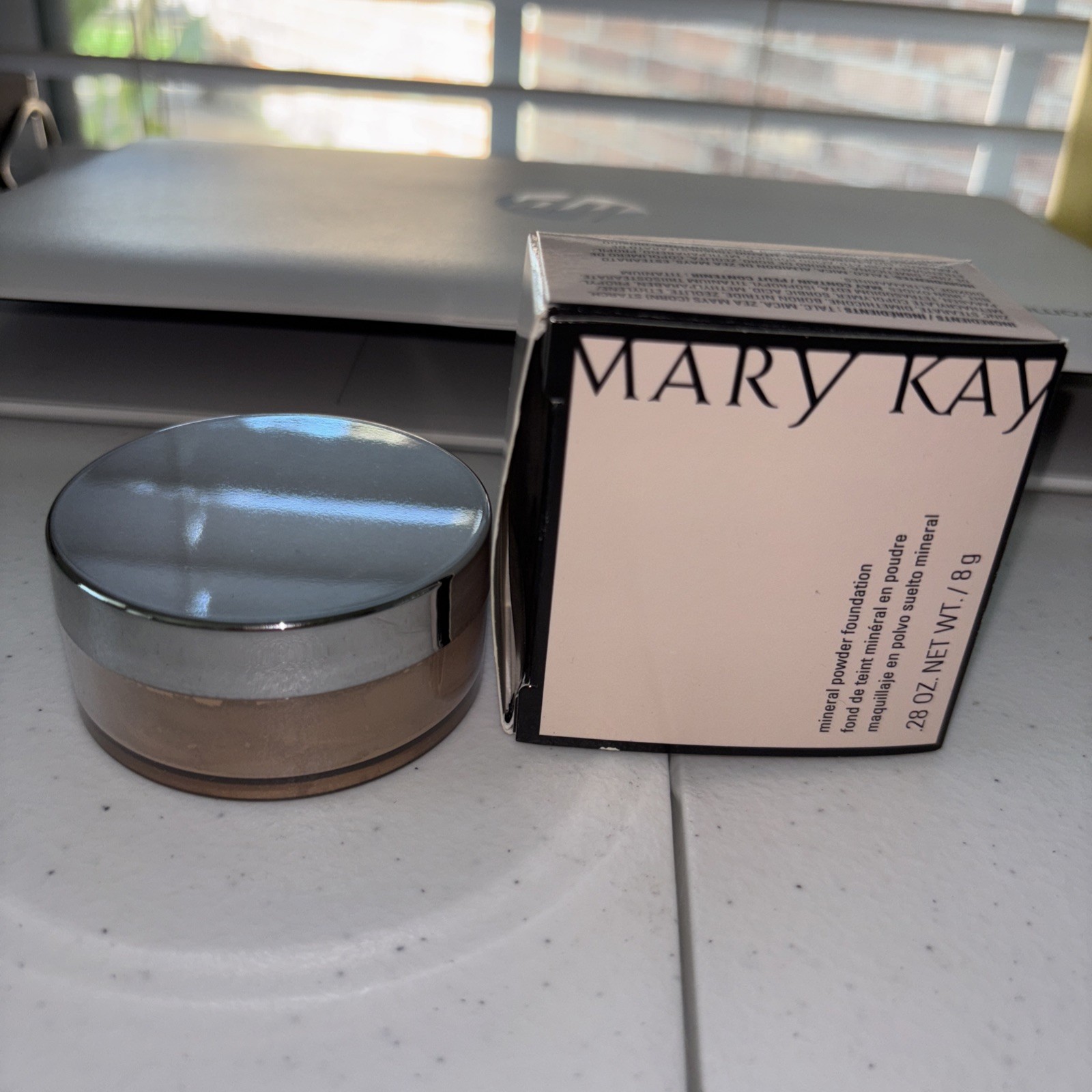 Mary Kay Mineral Powder Foundation Beige 2 #040989