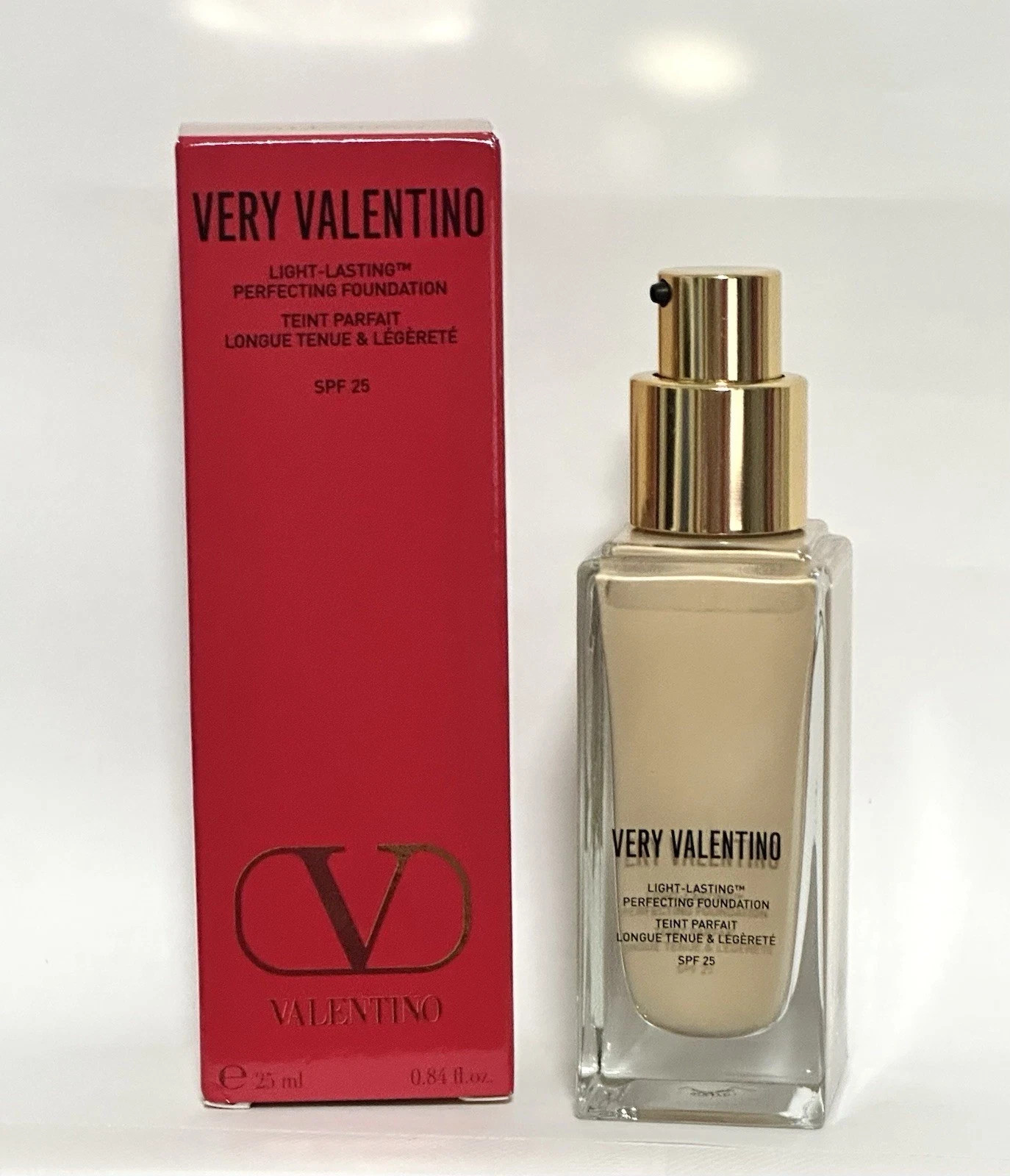 Valentino Very Valentino Light-Lasting Perfecting Foundation, Light Ambra LA1