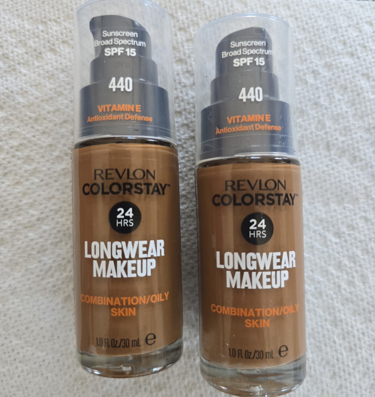 REVLON ColorStay Longwear #440 Foundation Conbination Oily Skin Vitamin E 2 Pk