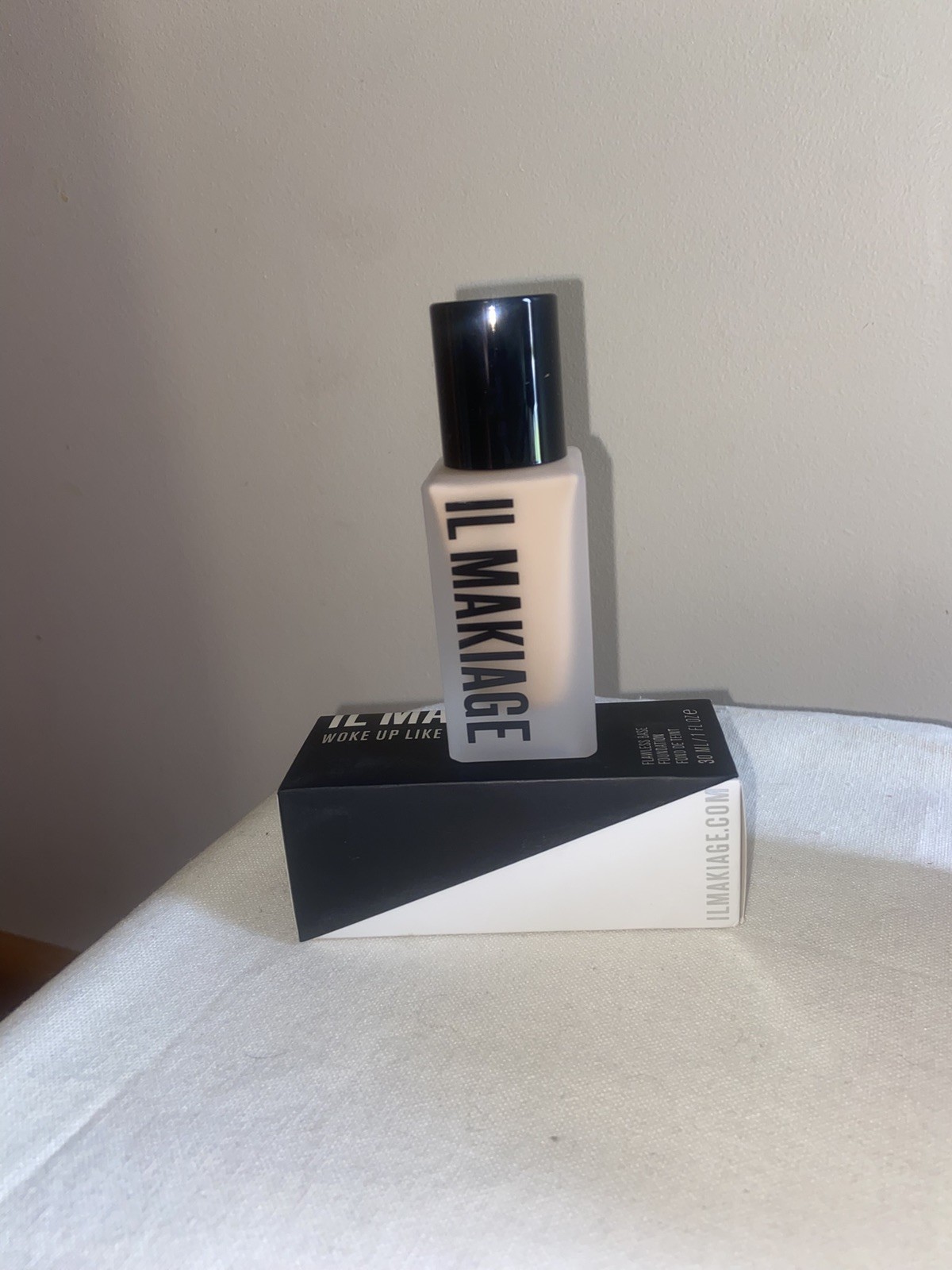 IL MAKIAGE Woke Up Like This Flawless Base Foundation 30ml BNIB – 060 L/M