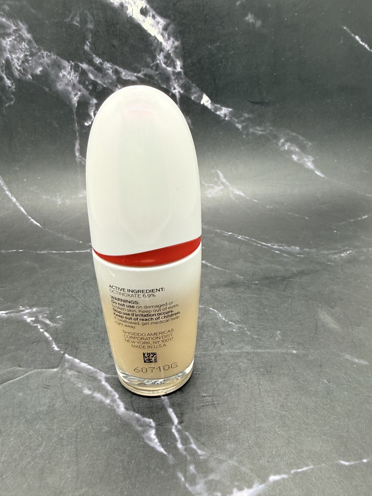 Shiseido Revitalessence Skin Glow Foundation Shell – 330 Bamboo – 1 oz