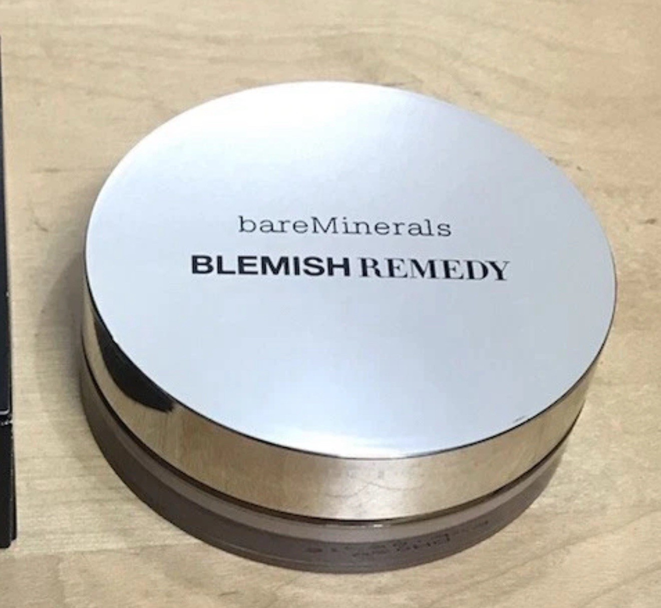 bareMinerals NIB BLEMISH REMEDY Foundation -Medium 04, Nude 07
