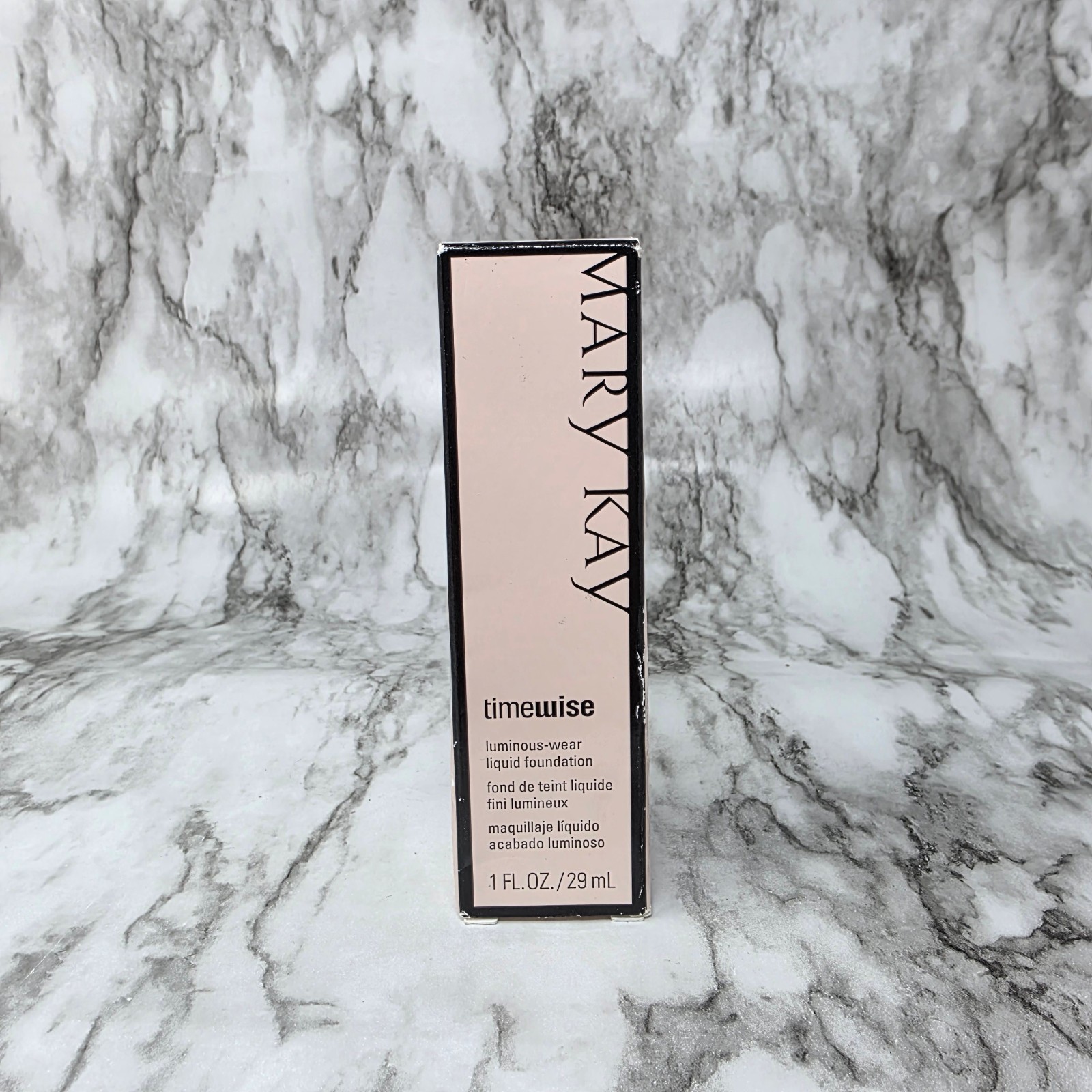 Mary Kay Luminous-Wear Liquid Foundation Ivory 5 038701 1oz