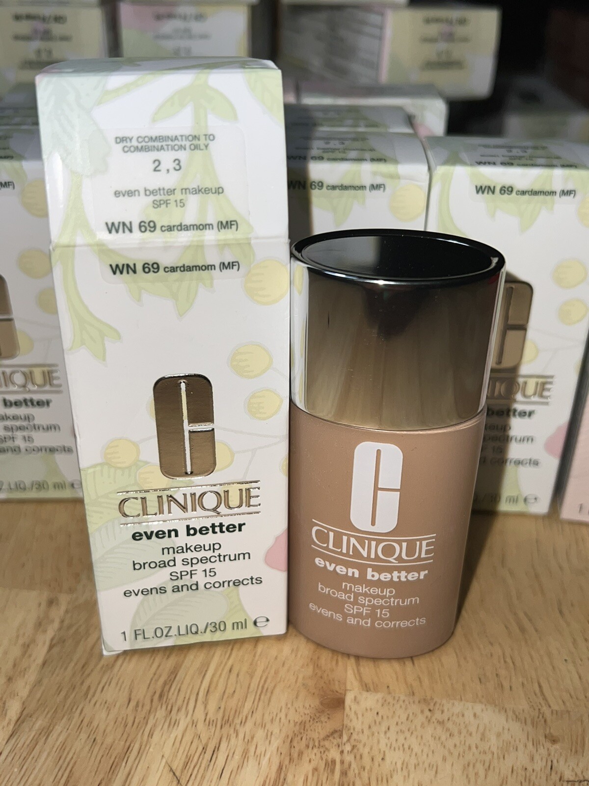 Clinique Even Better Broad Spectrum SPF15 Makeup Matte Foundation WN 69 Cardamon