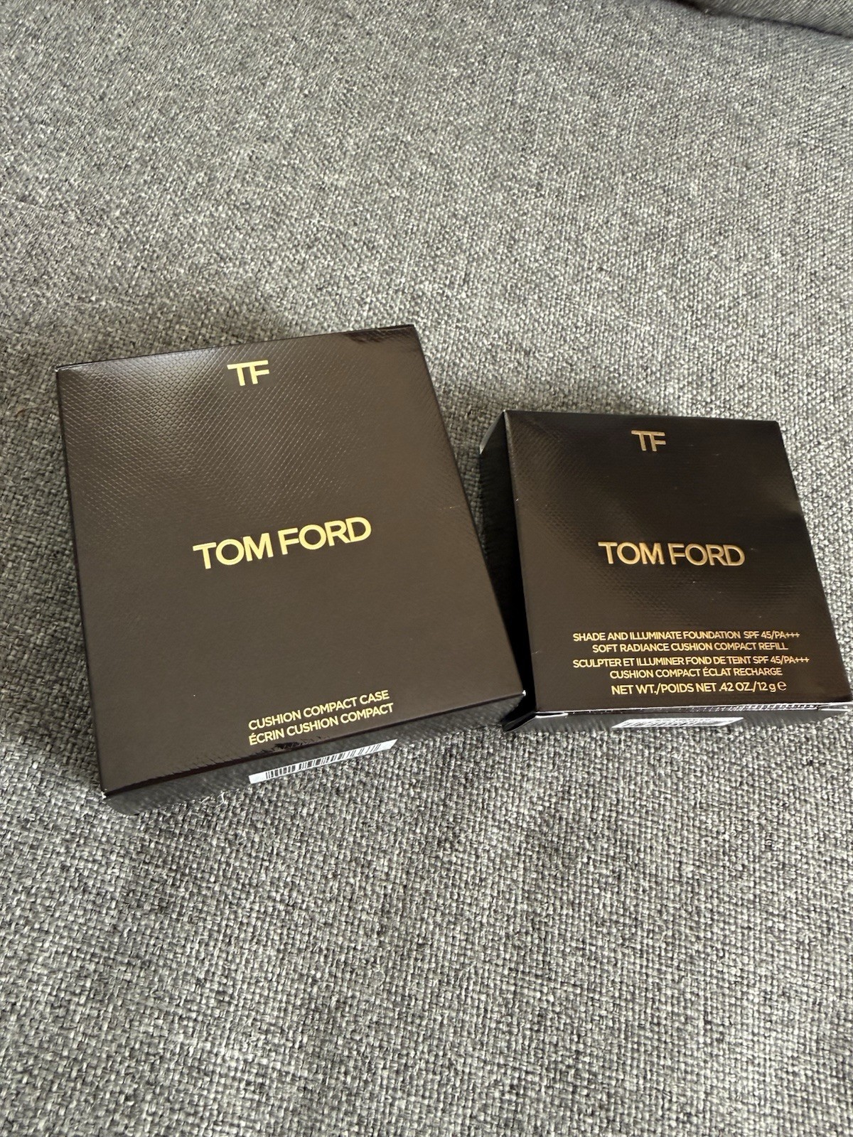 TOM FORD Shade & Illuminate Foundation Cushion Compact Case & Refill IVORY SILK