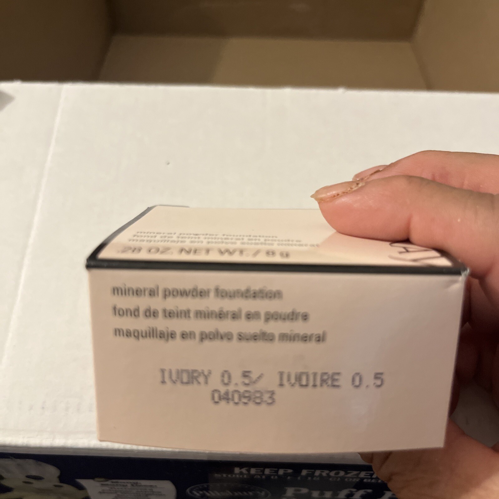 Mary Kay 040987 Mineral Powder Foundation – Ivory 0.5