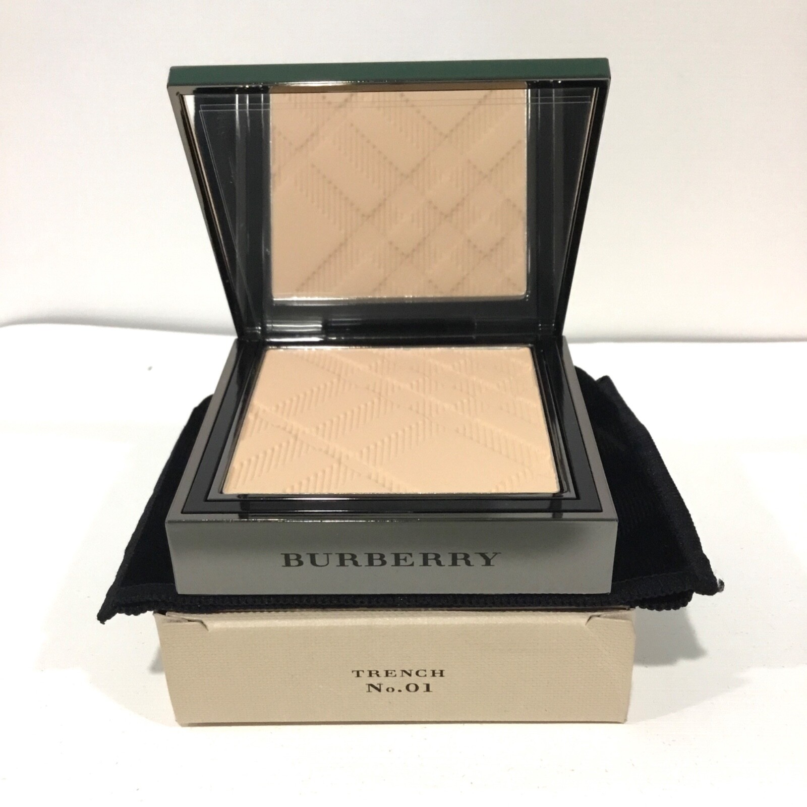 Burberry Sheer Luminous Compact Foundation Trench CHOOSE YOUR SHADE 8g/.28oz NIB