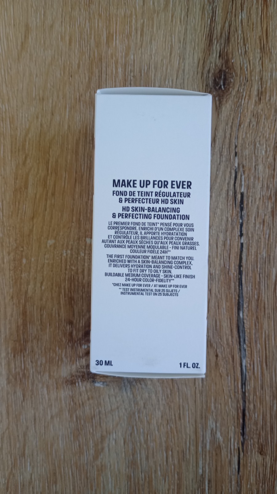 MAKE UP FOR EVER Balancing & Perfecting Natural Finish Longwear Foundation