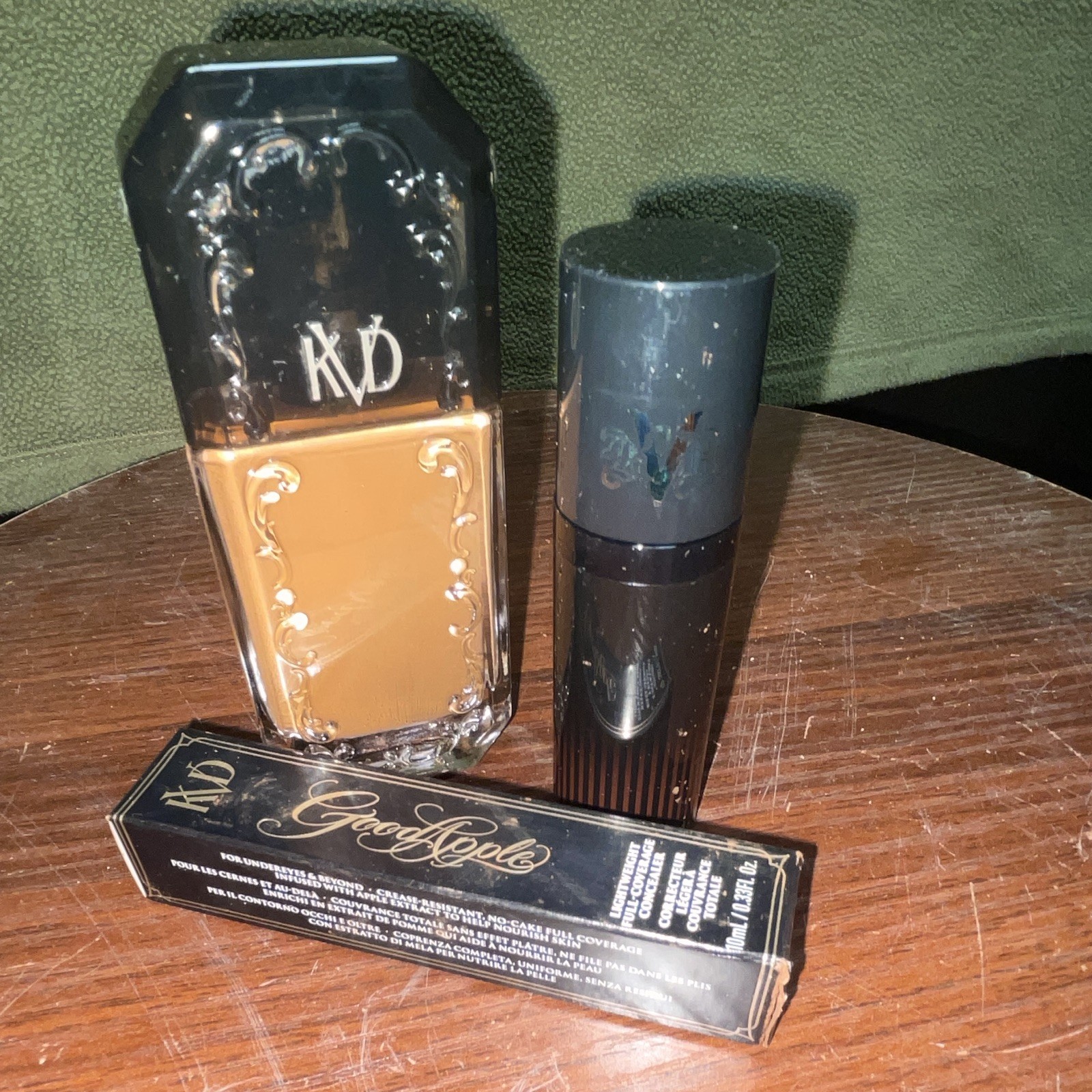 KVD Liquid Foundation Makeup Lot Good Apple (Boxed) + 2 Droppers + Black Tube