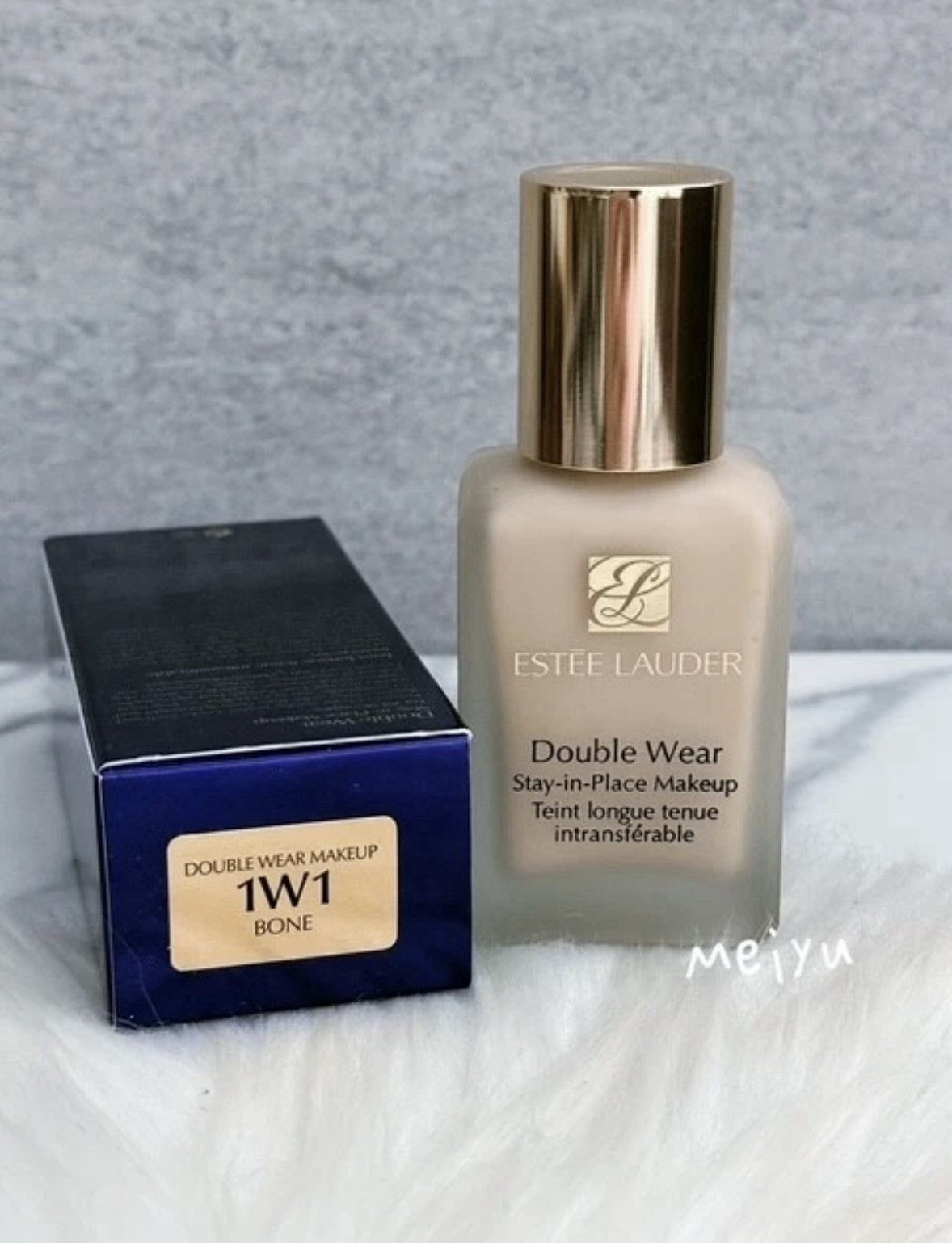 Estée Lauder Double Wear Stay-In-Place Foundation – 1.0oz Old Formula 1W1 BONE