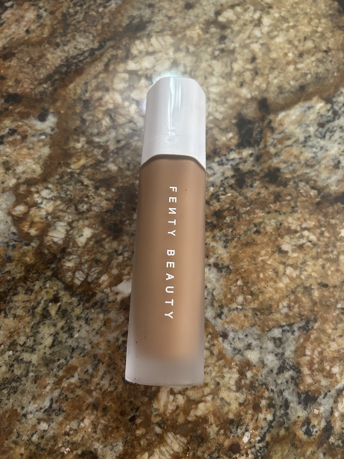 Fenty ~ Soft ‘Lit Naturally Luminous Longwear Foundation #410