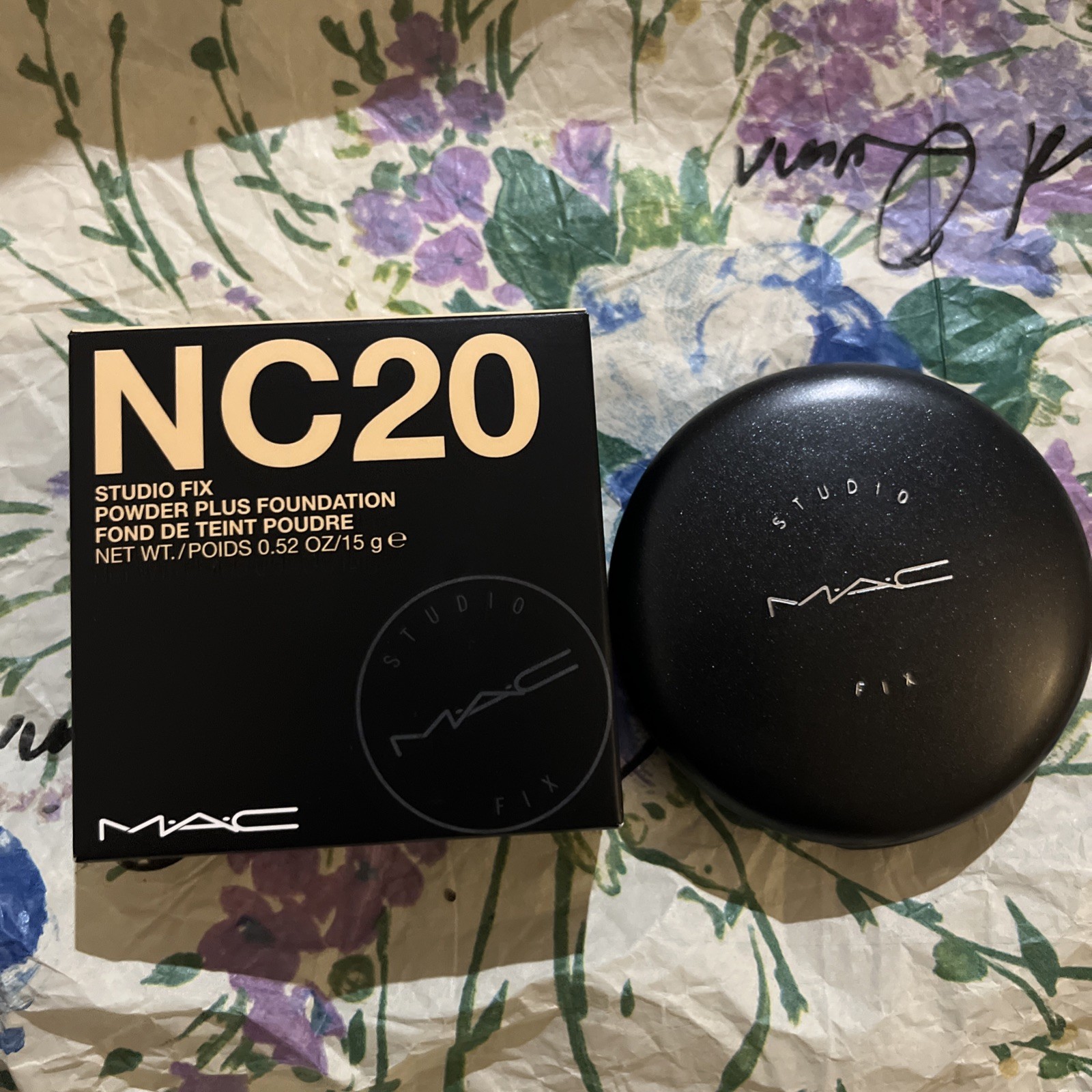 Mac Studio Fix Powder Plus Foundation (NC20)