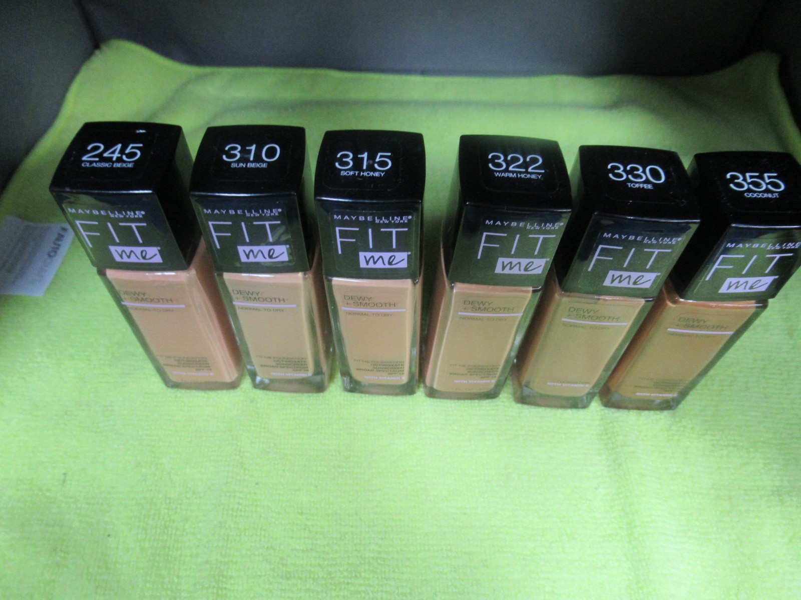 Maybelline DEWY & SMOOTH Fit Me! Liquid Foundation – Choose Your Shade New