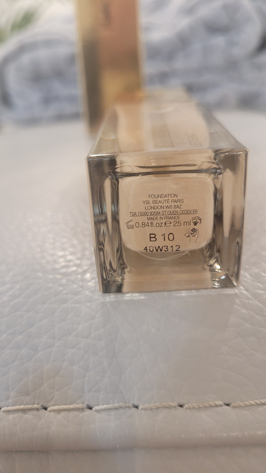 YSL Touche Eclat Le Teint B10-PORCELAIN LONG DAY GLOW FOUNDATION NO SPF