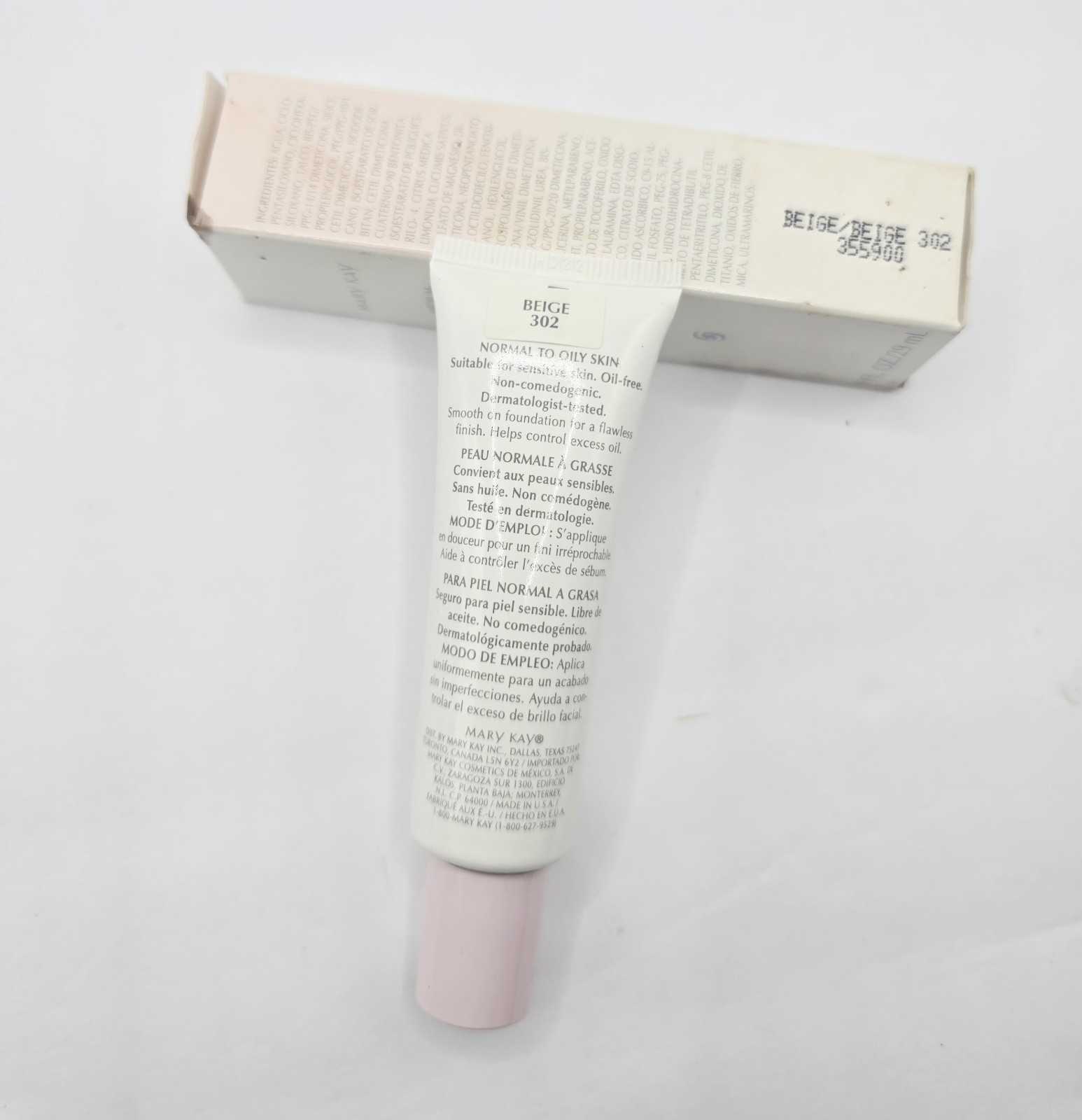Mary kay Medium coverage foundation Beige 302. New With Box Discontinued