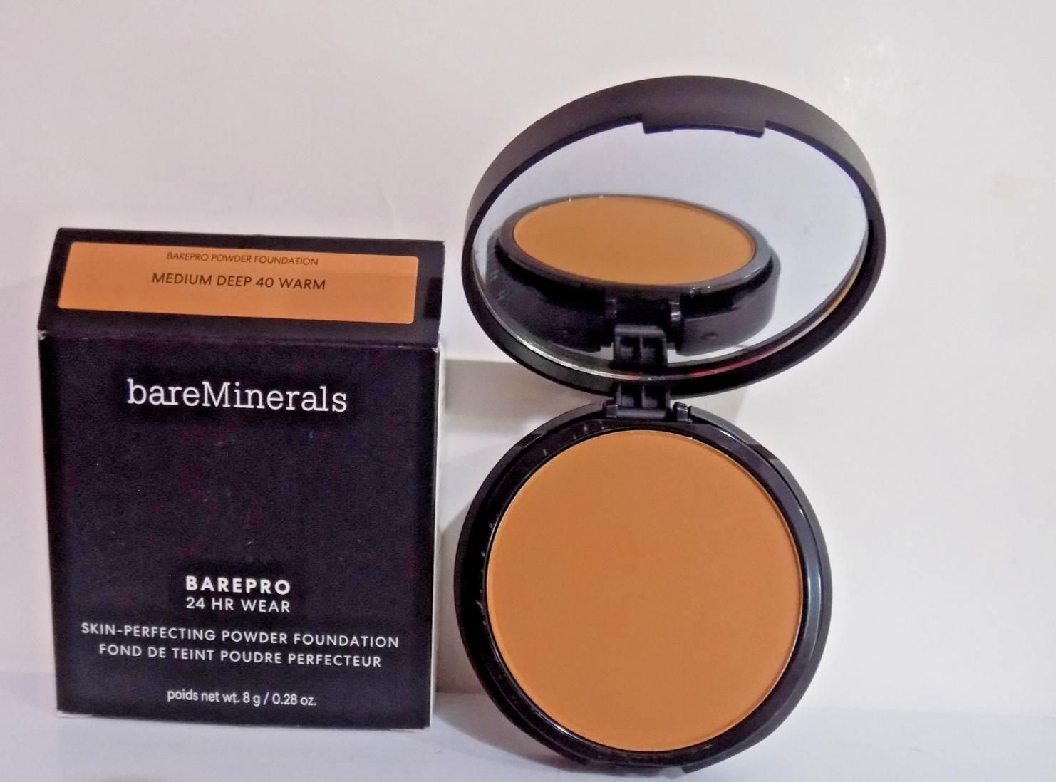 bareMinerals Barepro Powder Foundation 24hr Skin-Perfecting Medium Deep 40 Warm