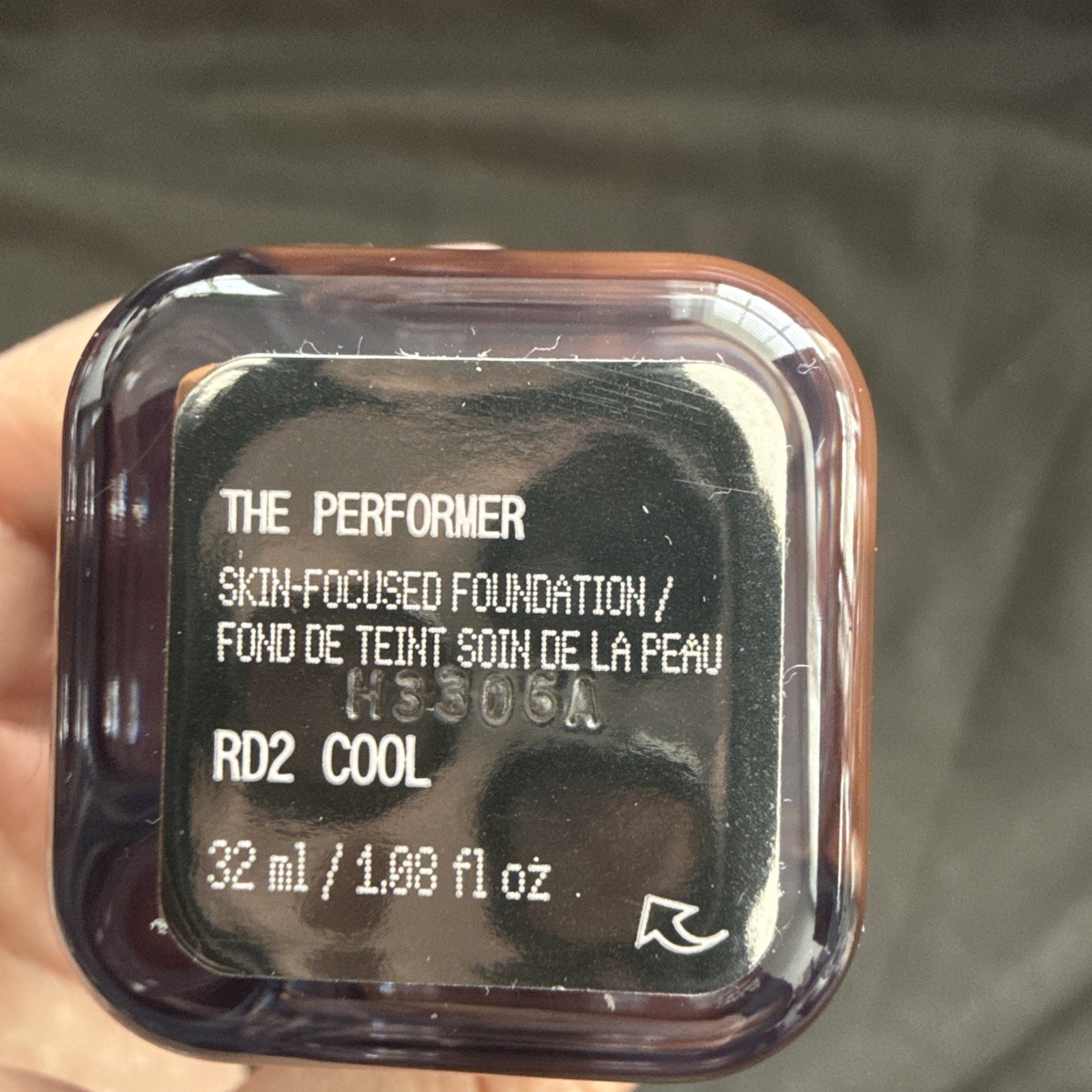 About Face The Performer Foundation RD2 Cool. 1.08 fl oz, MSRP $25