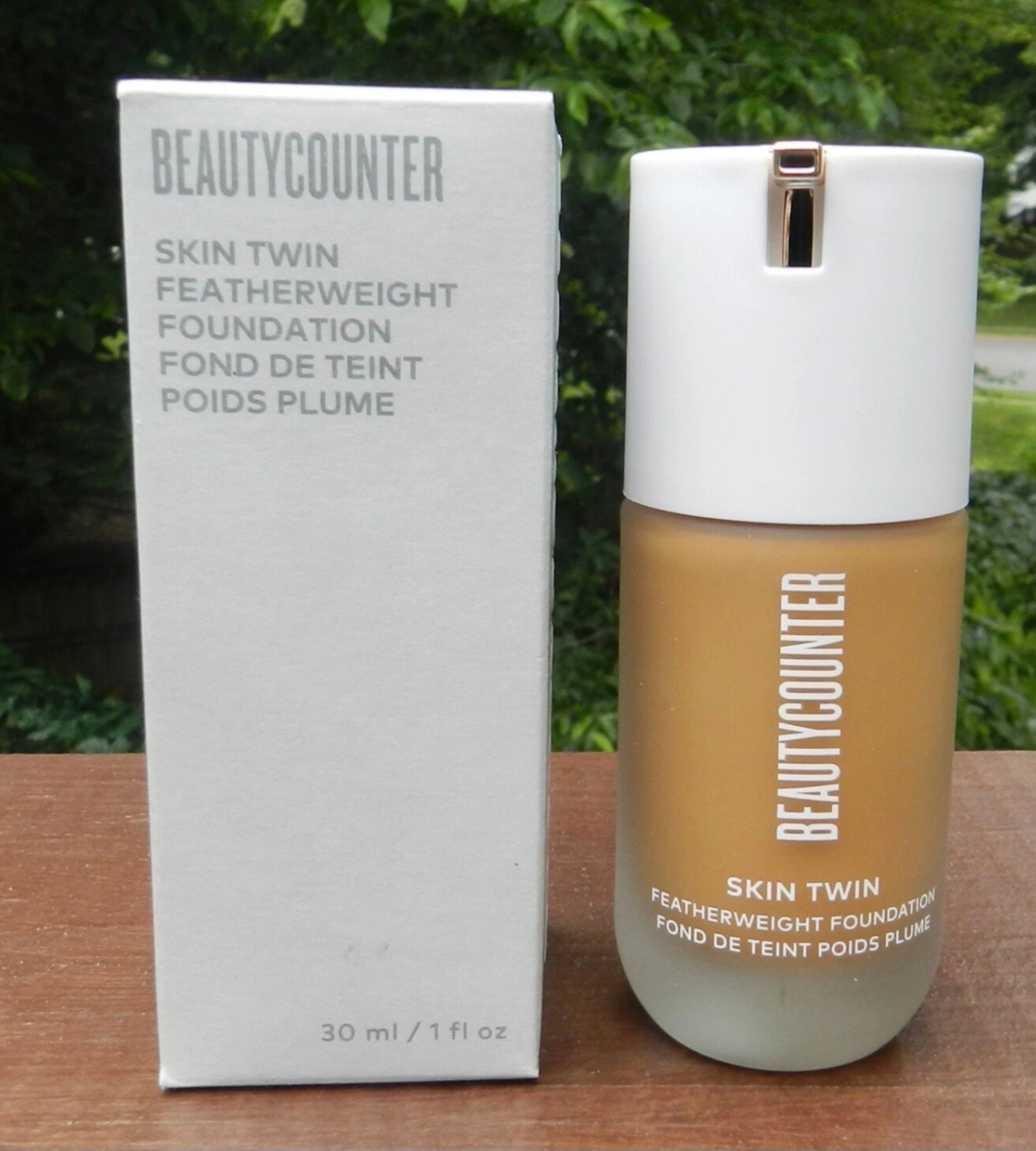BeautyCounter Skin Twin Featherweight Foundation Shade Tan 450 New FREE SHIPPING