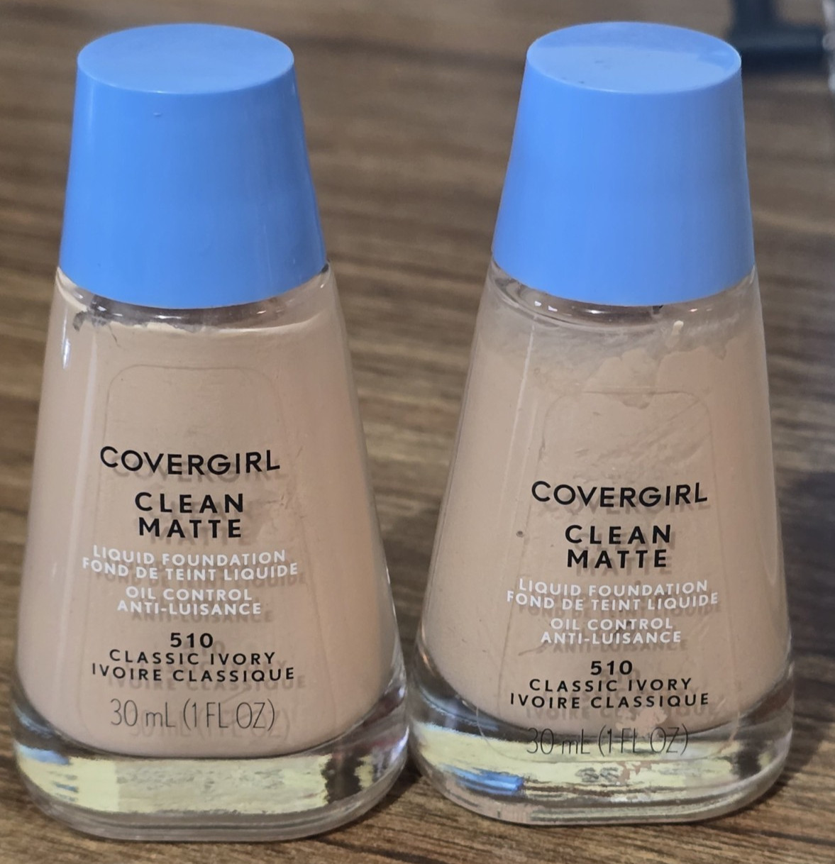 LOT 2 COVERGIRL CLEAN MATTE LIQUID FOUNDATION 510 CLASSIC IVORY