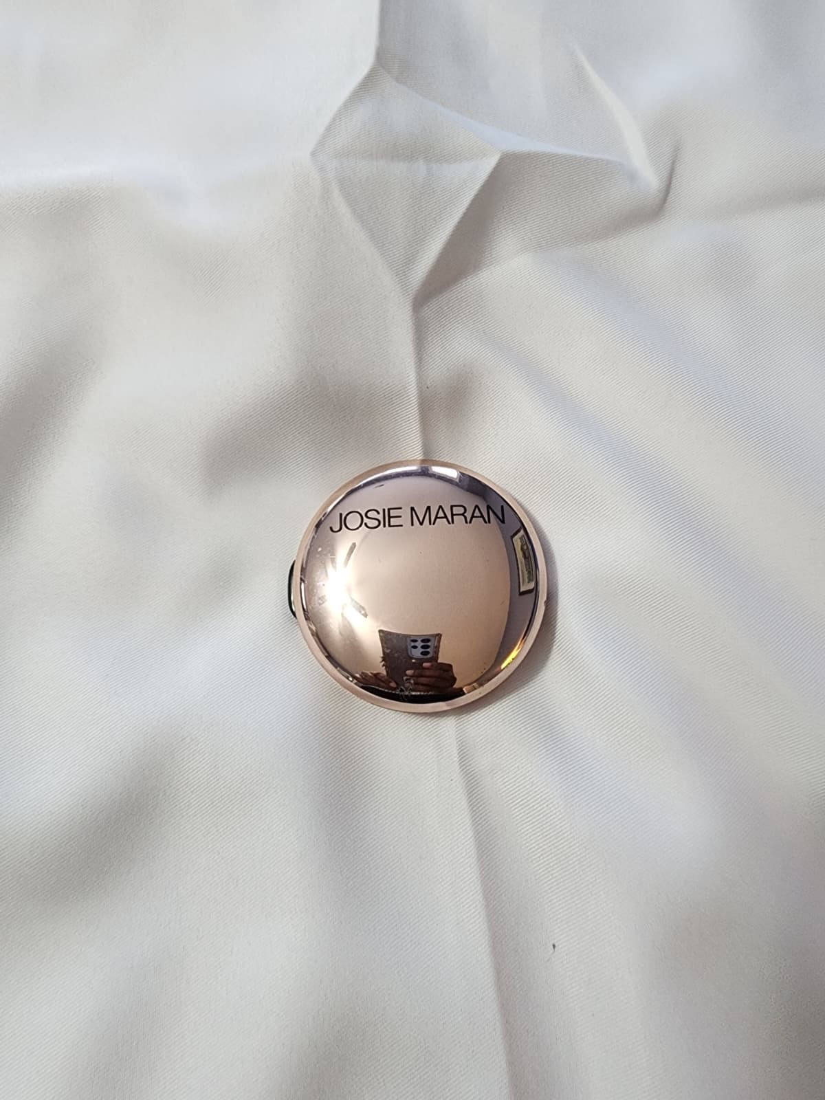 Josie Maran Argan Matchmaker Powder Foundation SPF 20 – Medium/Dark