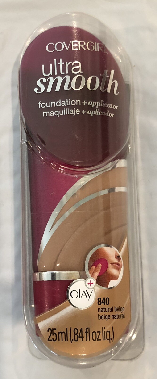 CoverGirl UltraSmooth Foundation w/ Applicator #840 Natural Beige – 0.84 fl oz