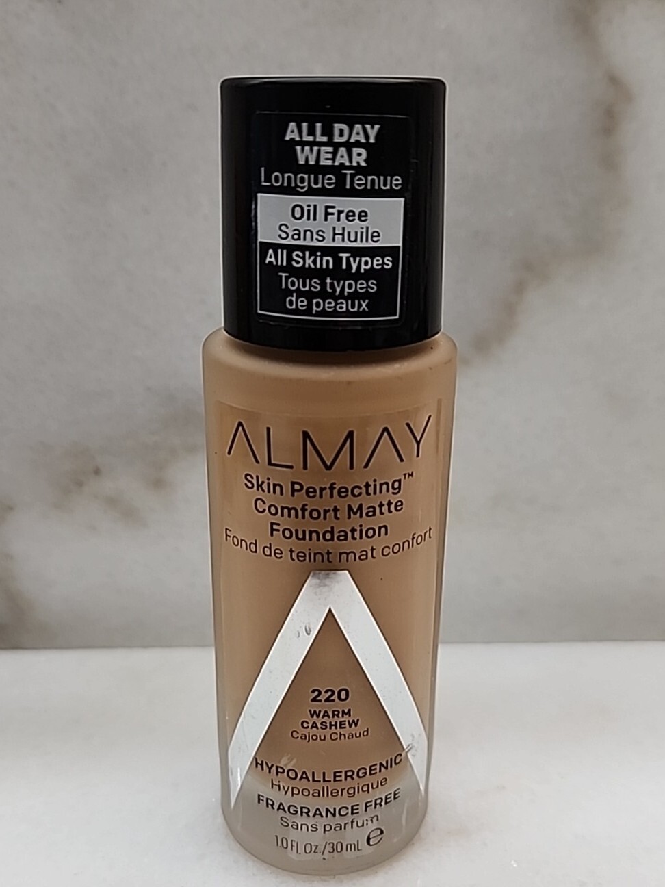 Almay Skin Perfecting Comfort Matte Liquid Foundation 220 Warm Cashew