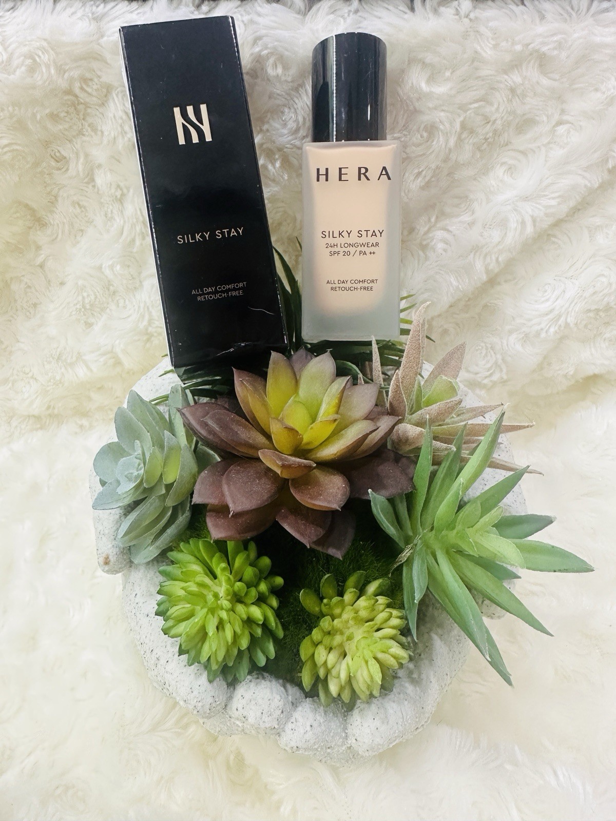 HERA Silky Stay 24H Longwear Foundation SPF20 PA++ 30g Shade 25N1 Amber